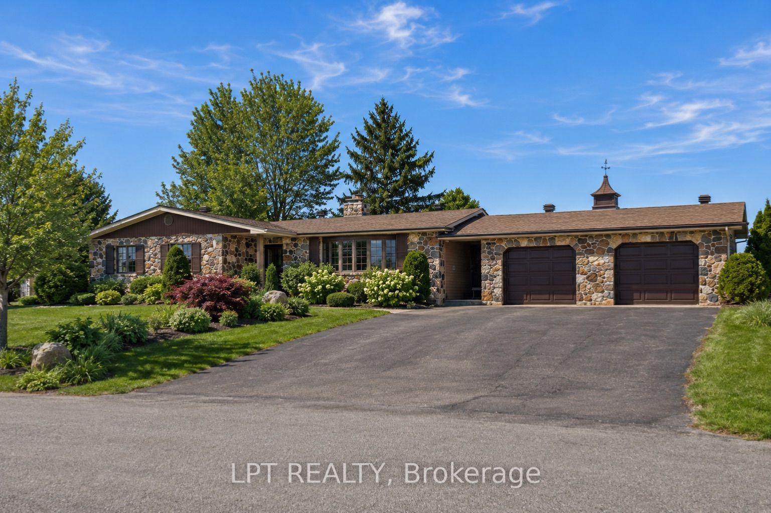 10 Orchard Street, Hawkesbury — Detached for sale, photo 1