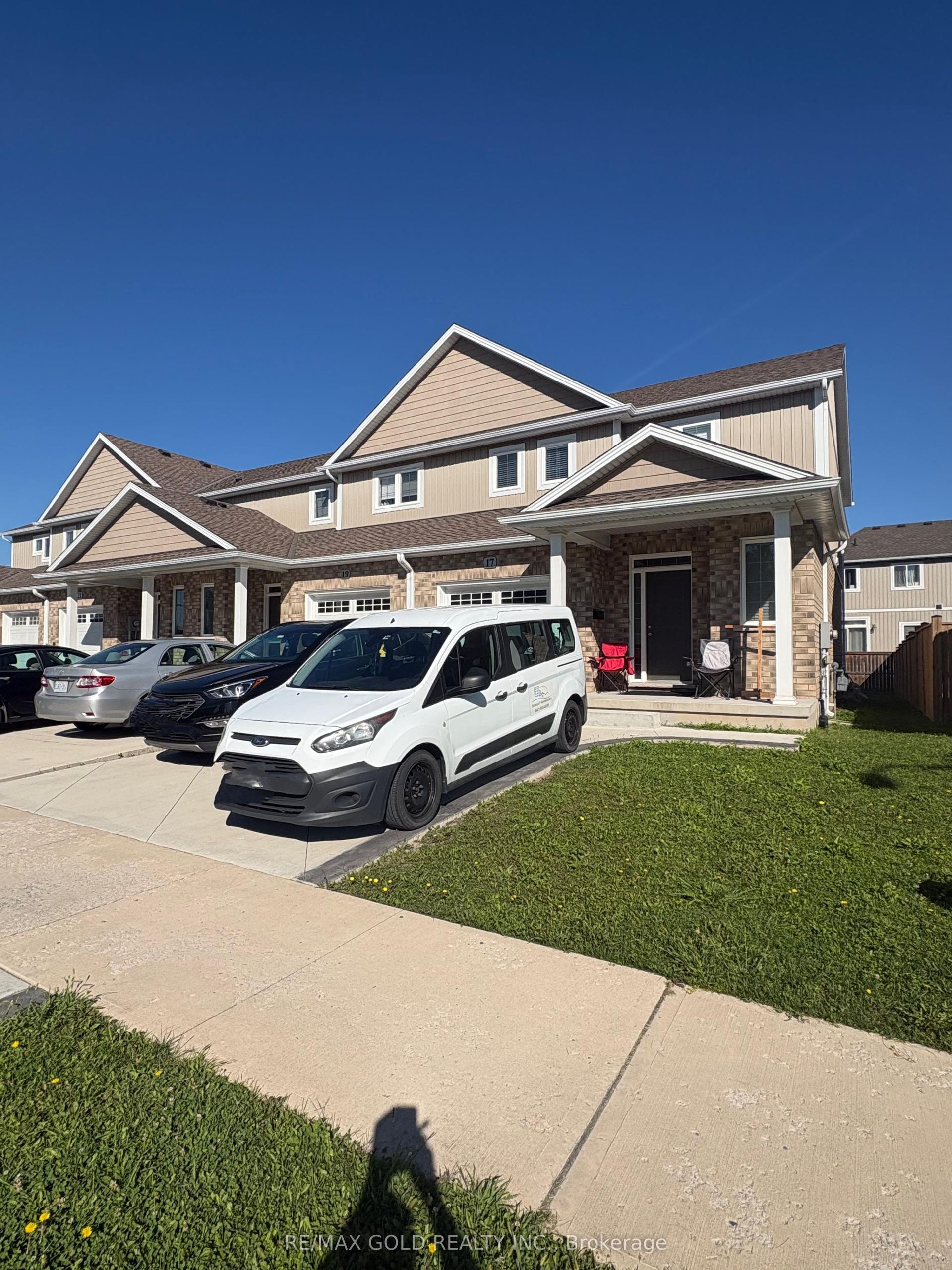 17 Marshall Lane, St. Catharines — Townhouse for lease, photo 1