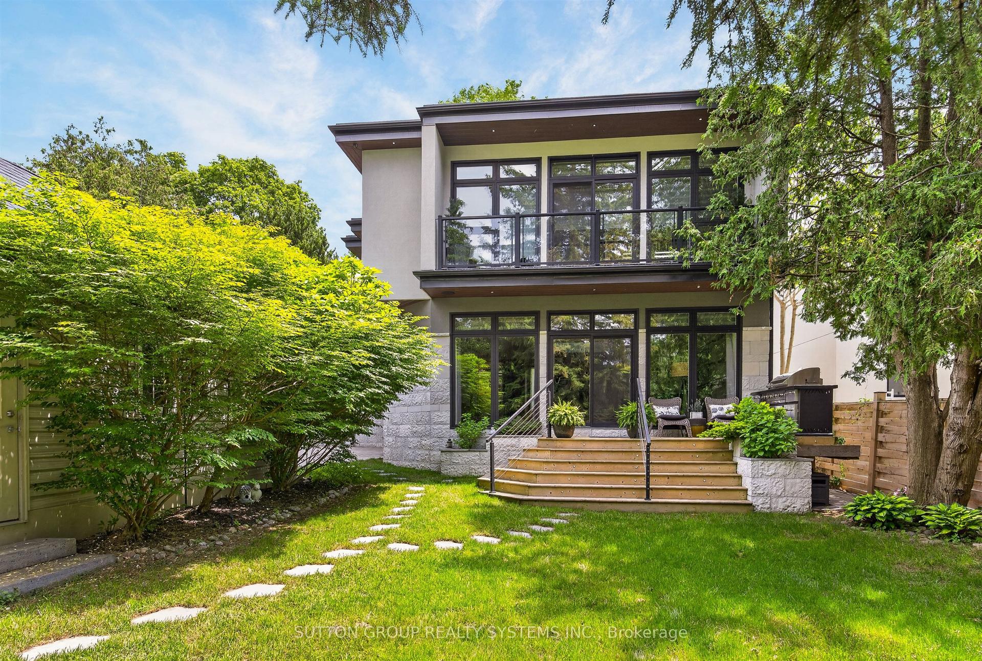146 Martin Grove Road — photo 1