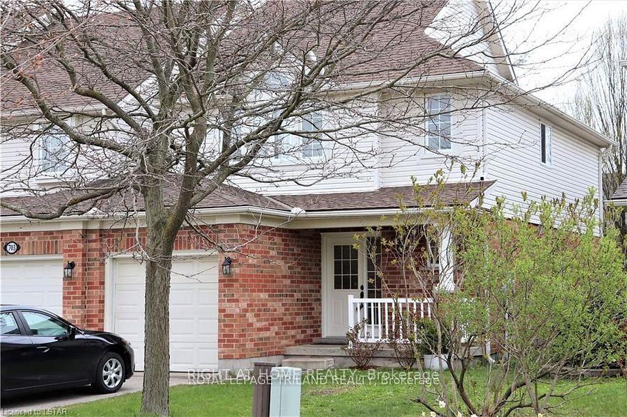 709 Silversmith Street, London North — Condo Town for lease, photo 1