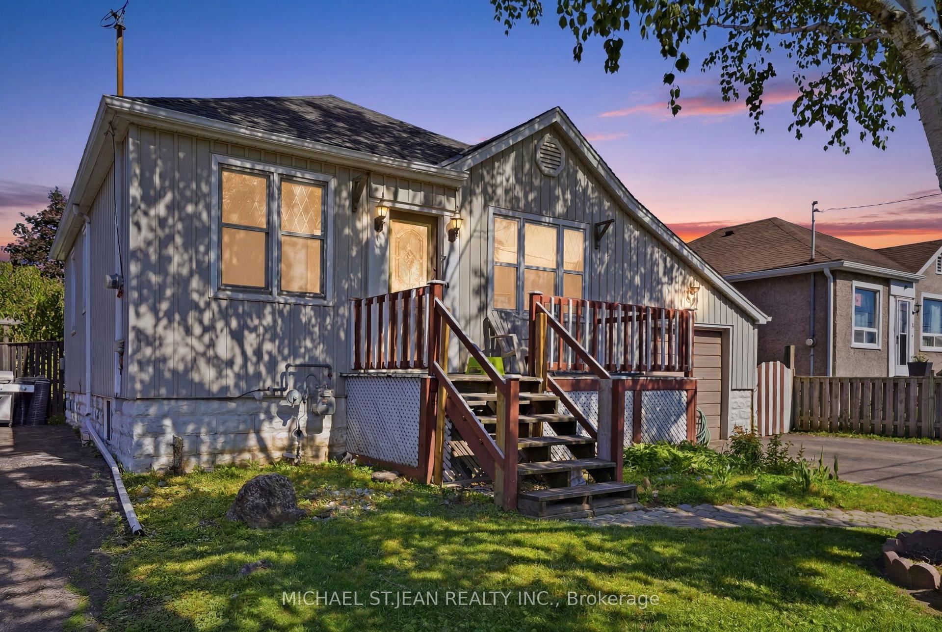 139 Adeline Avenue — photo 1