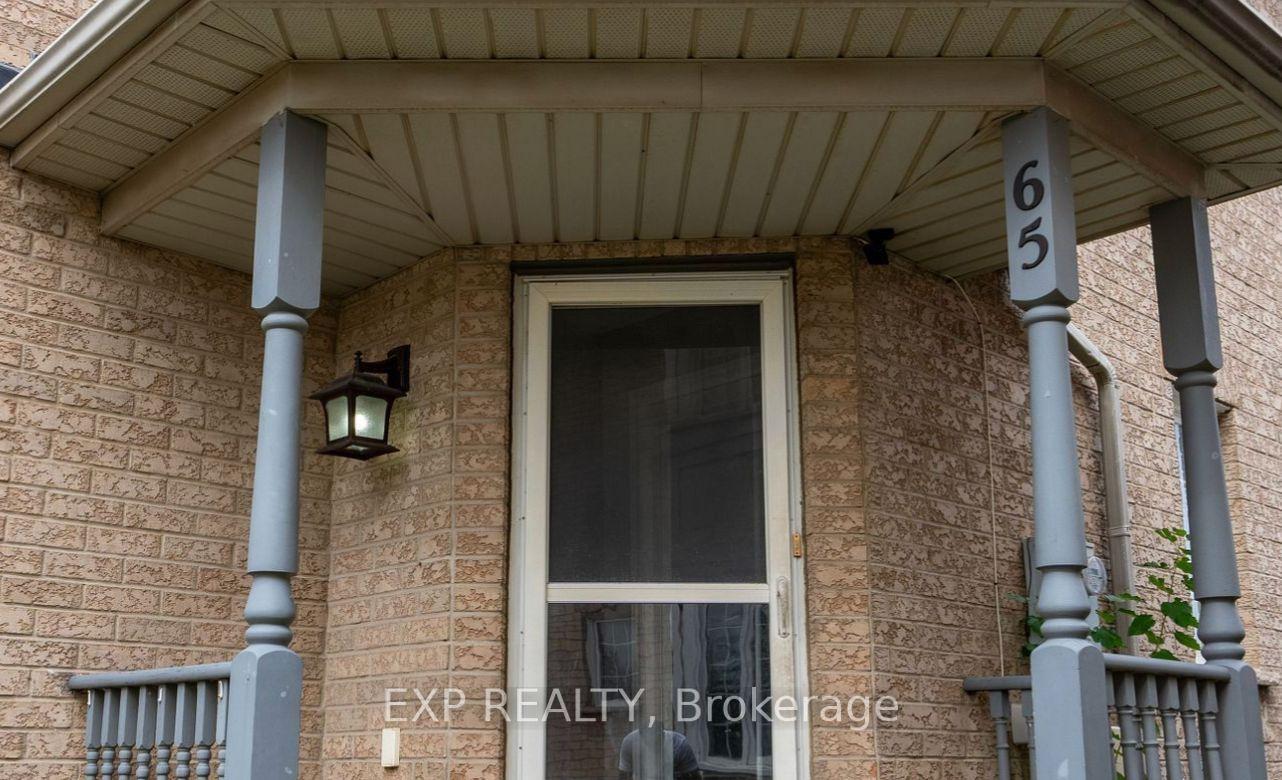 65 Quail Feather Crescent, Brampton — Townhouse for lease, photo 1