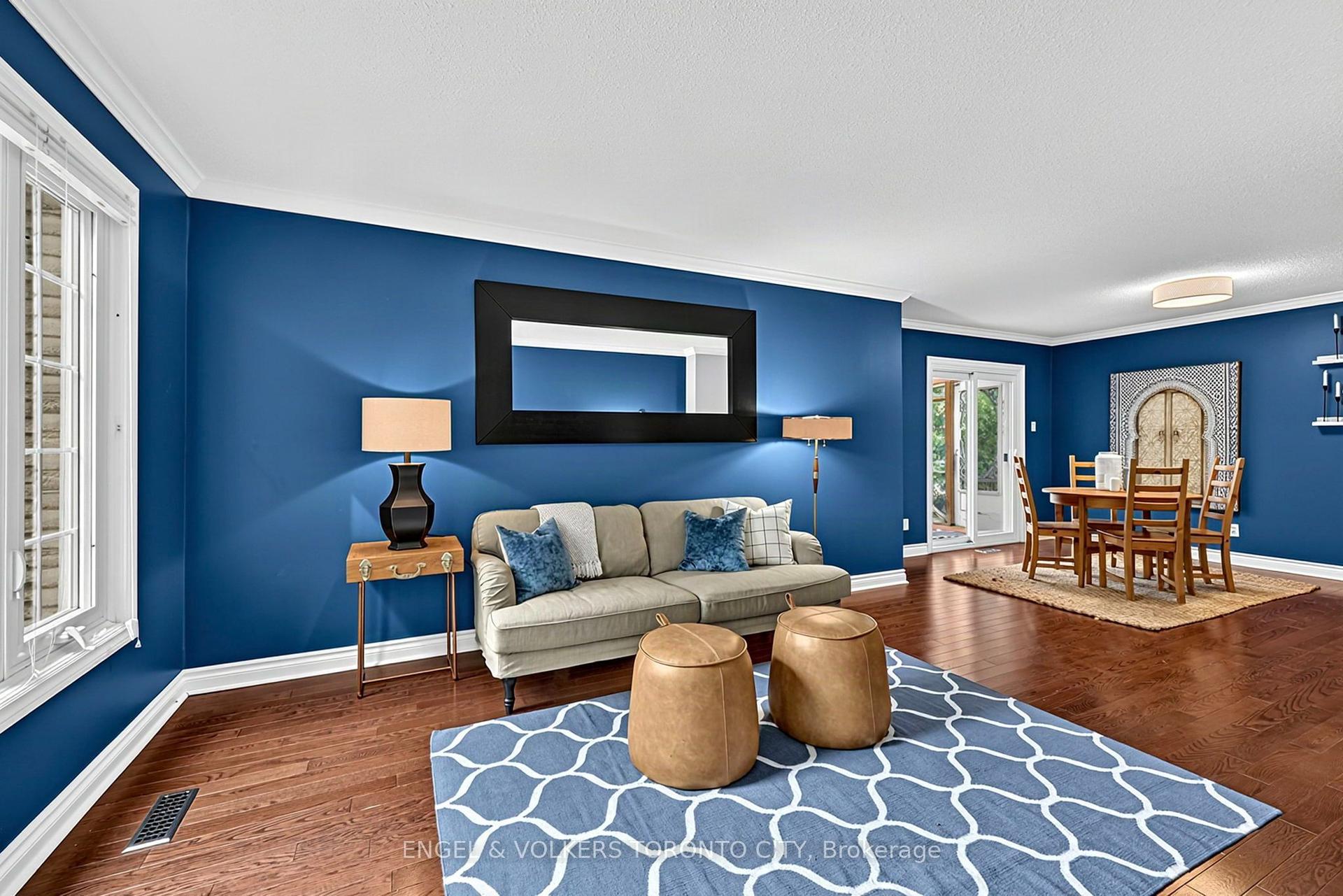 25 Cemetery Lane, Whitchurch-Stouffville — Detached for sale, photo 1