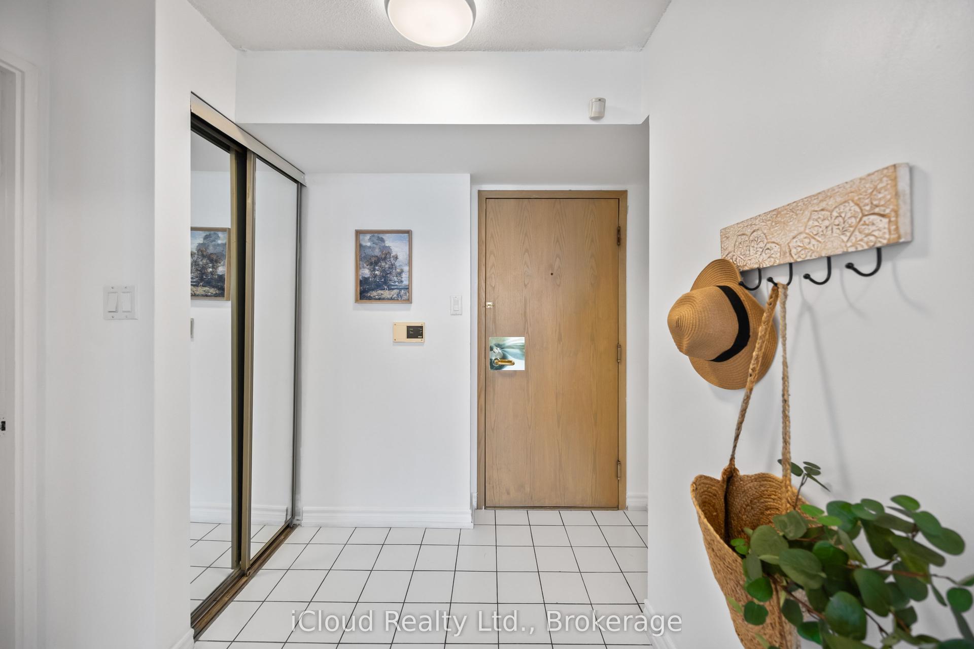 3231 Eglinton Avenue E 1107 #1107, Toronto — Condo for lease, photo 1