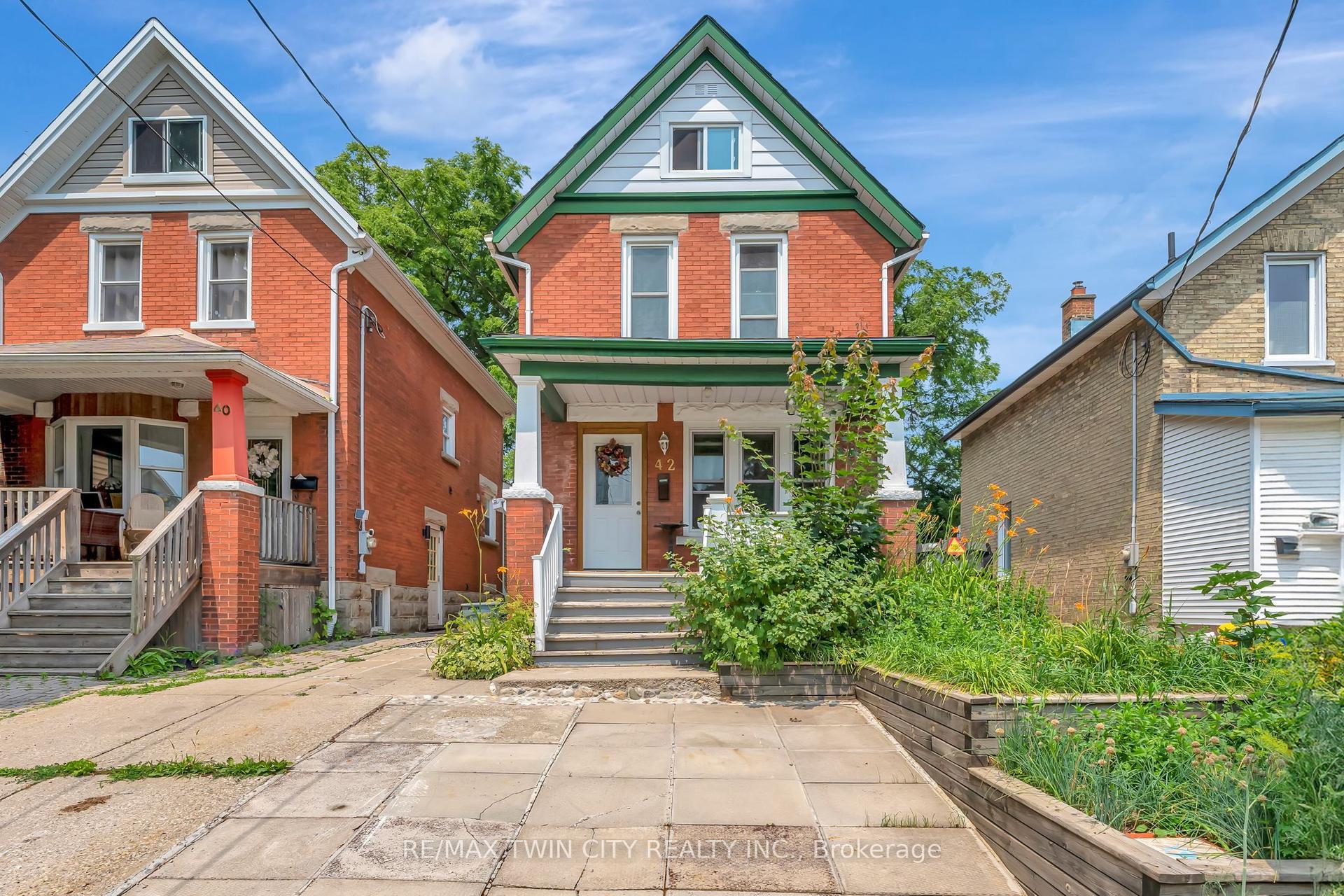 42 Shanley Street — photo 1