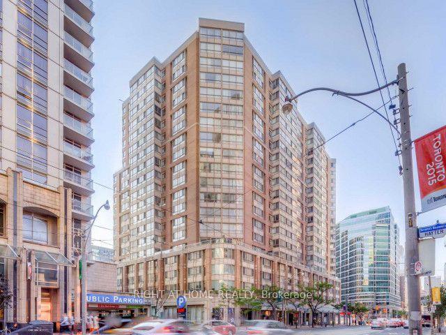 717 Bay Street 906 #906, Toronto — Condo for lease, photo 1