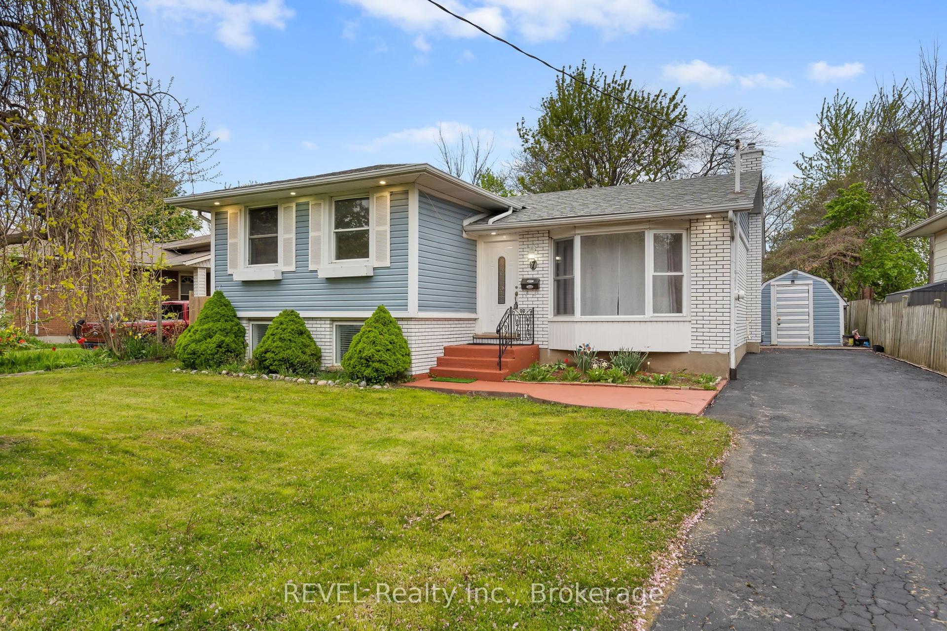 7 Rendale Avenue — photo 1