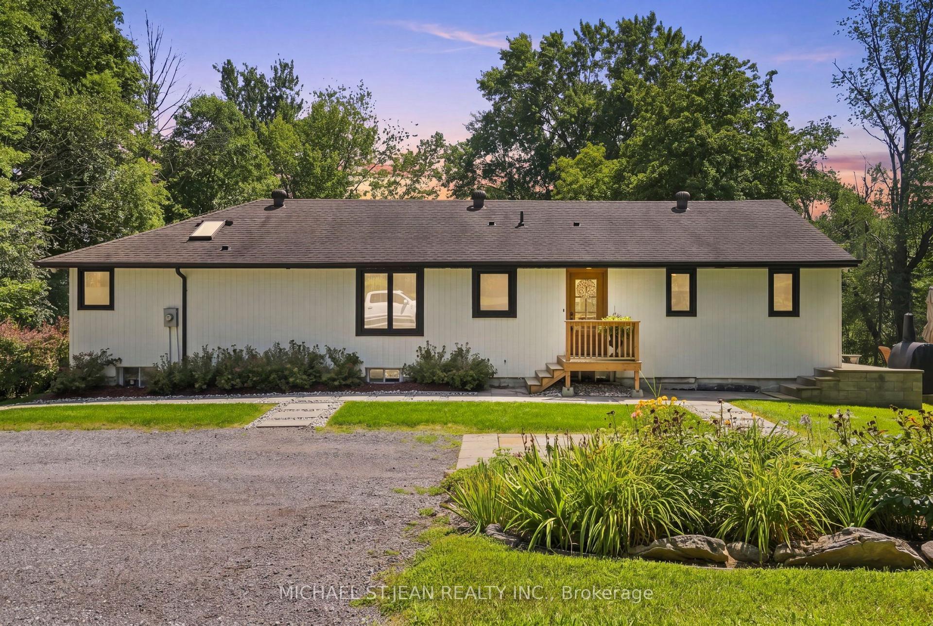 1095 Governors Road, Hamilton — Detached for sale, photo 1