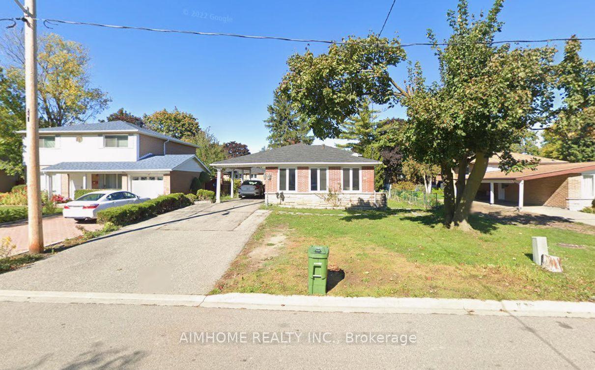 20 Lisburn Crescent, Toronto — Detached for sale, photo 1