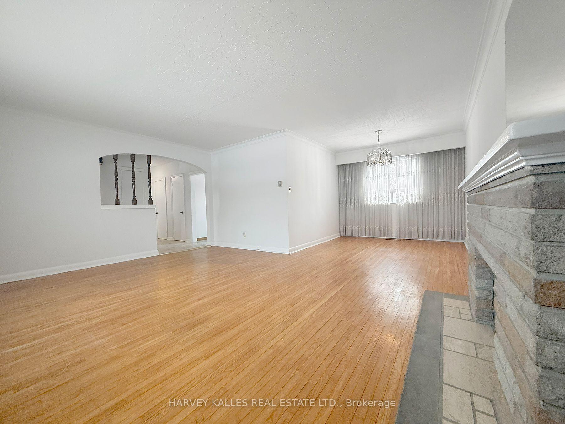 214 Dixon Road, Toronto — Detached for lease, photo 1