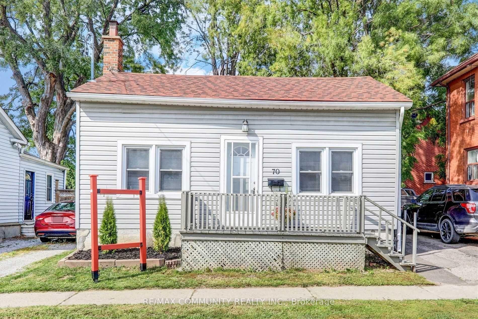 70 Colborne Street W, Oshawa — Detached for sale, photo 1