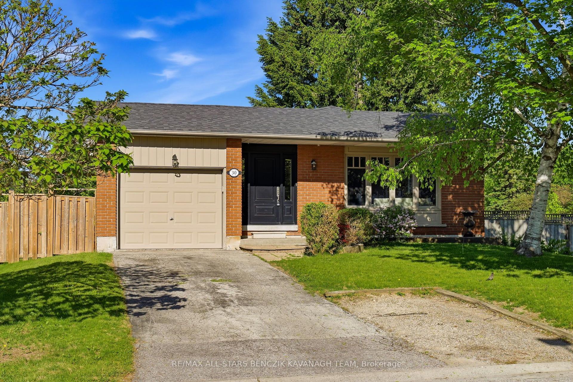 30 Sir Caradoc Place — photo 1