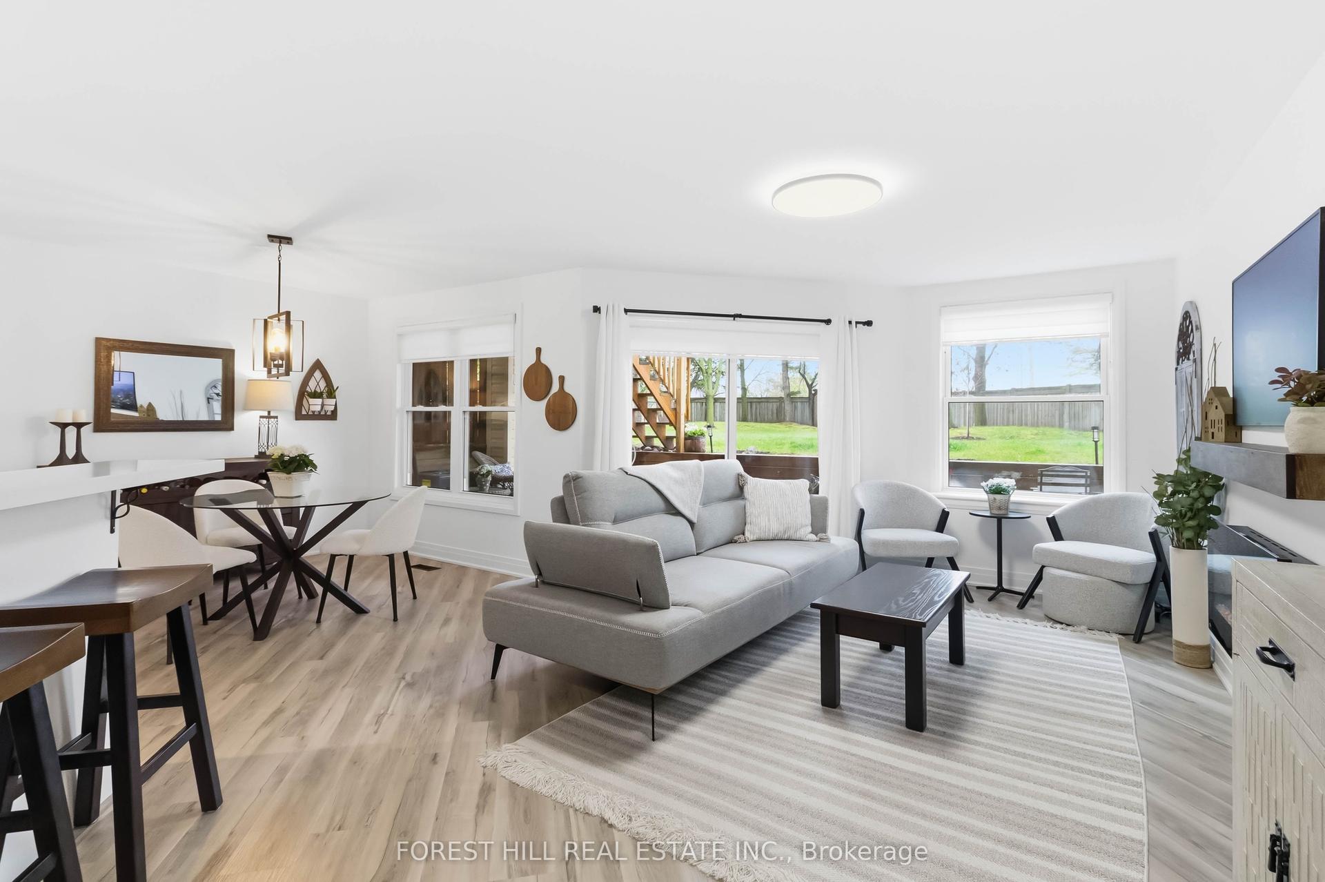 1220 Thorpe Road 109 #109, Burlington — Condo Town for sale, photo 1