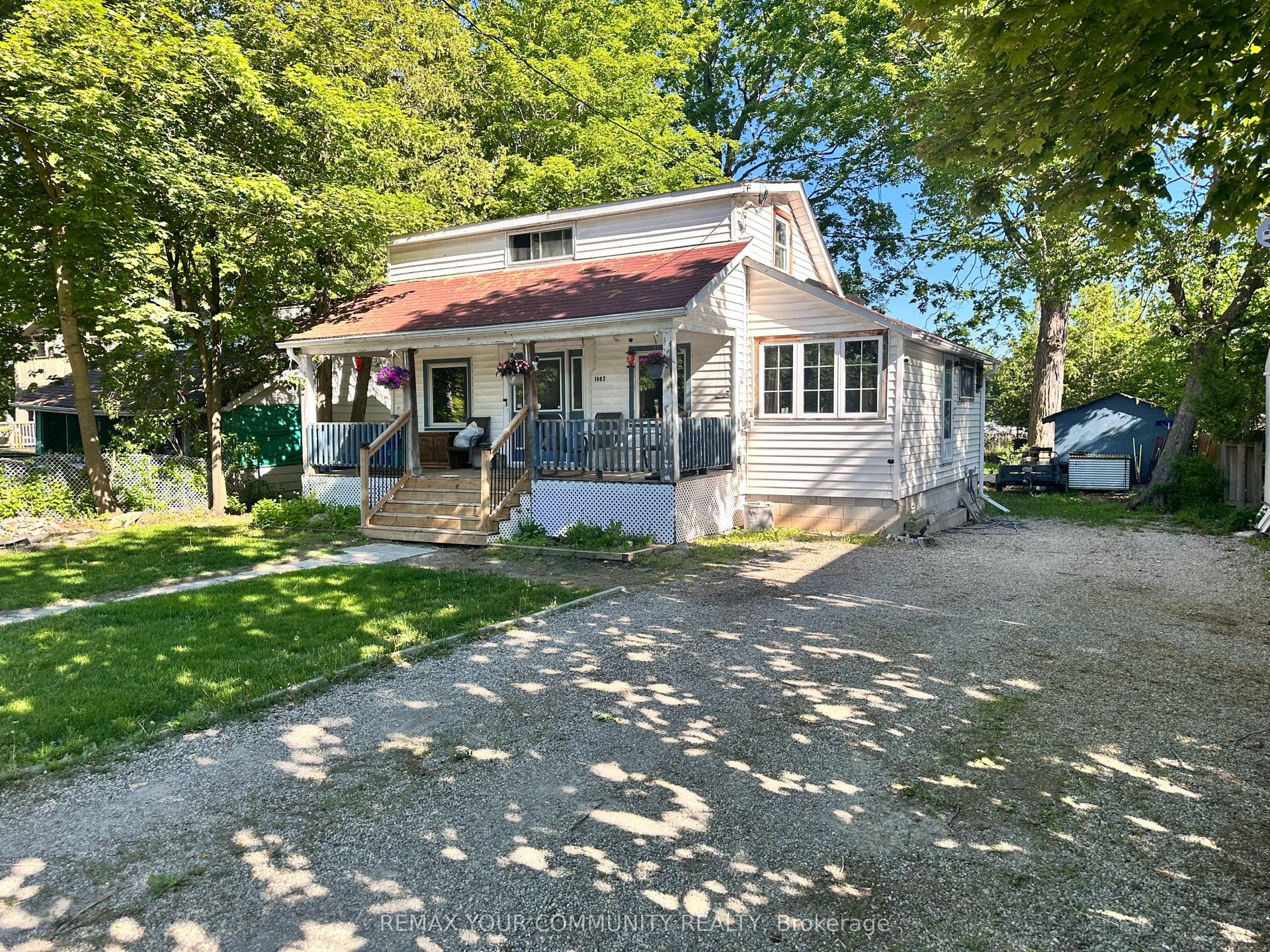 1002 Lake Drive E, Georgina — Detached for sale, photo 1
