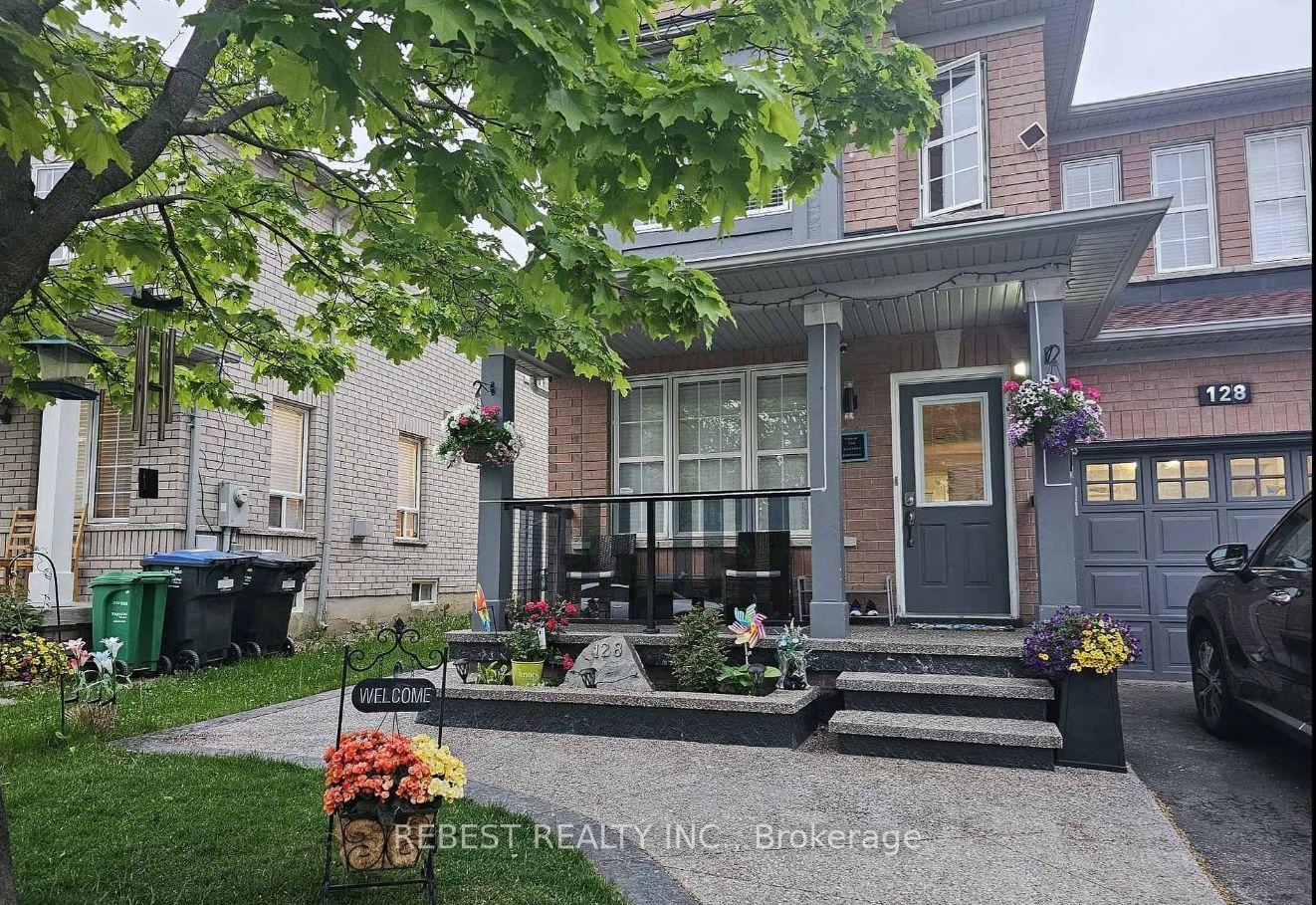 128 Starhill Crescent — photo 1