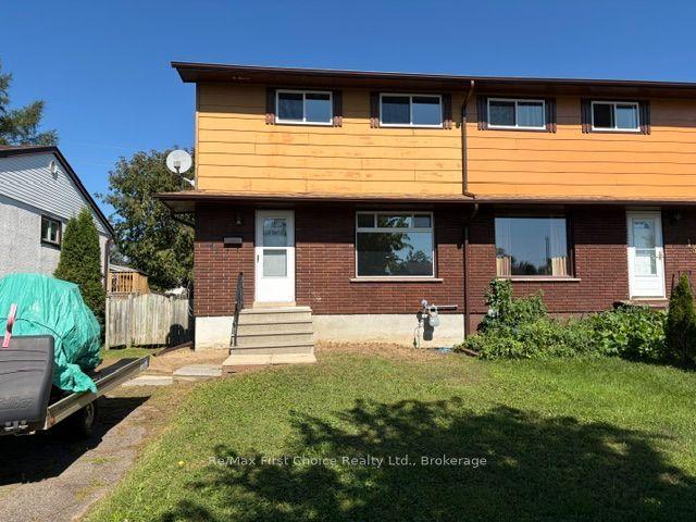 137 Inglewood Crescent N, Thunder Bay — Semi-Detached for sale, photo 1