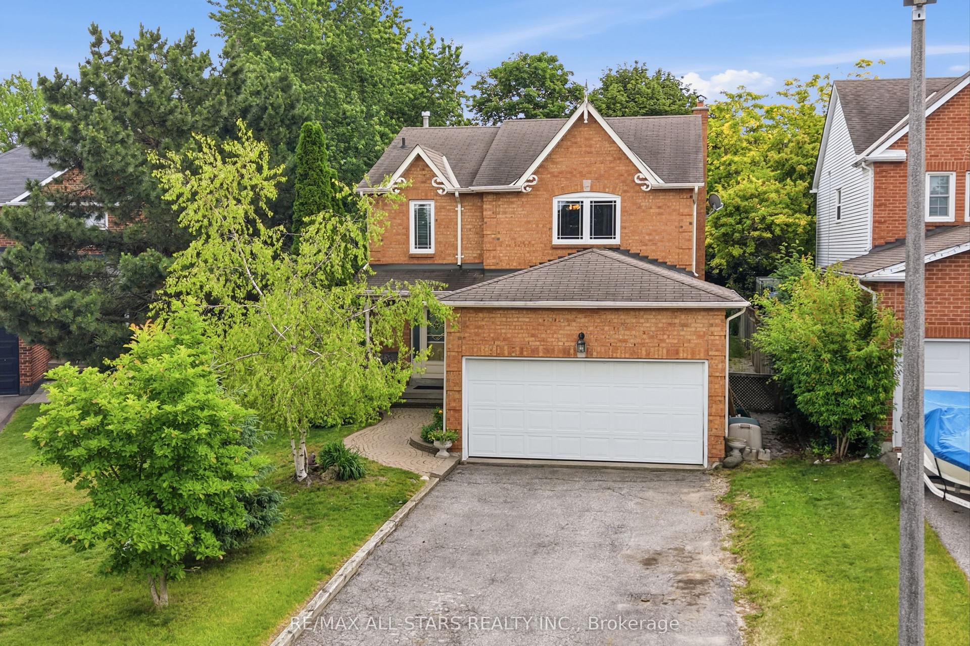 11 Sherie Drive — photo 1