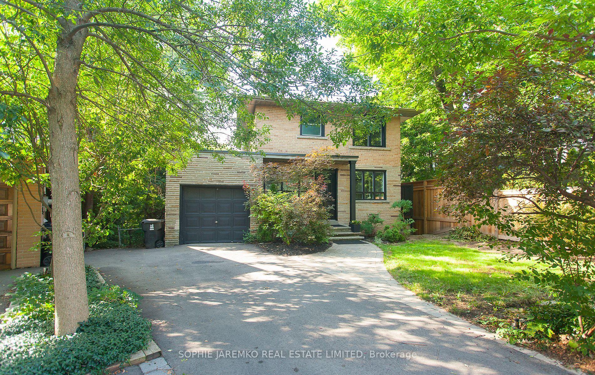 4 Woodhaven Heights, Toronto — Detached for lease, photo 1