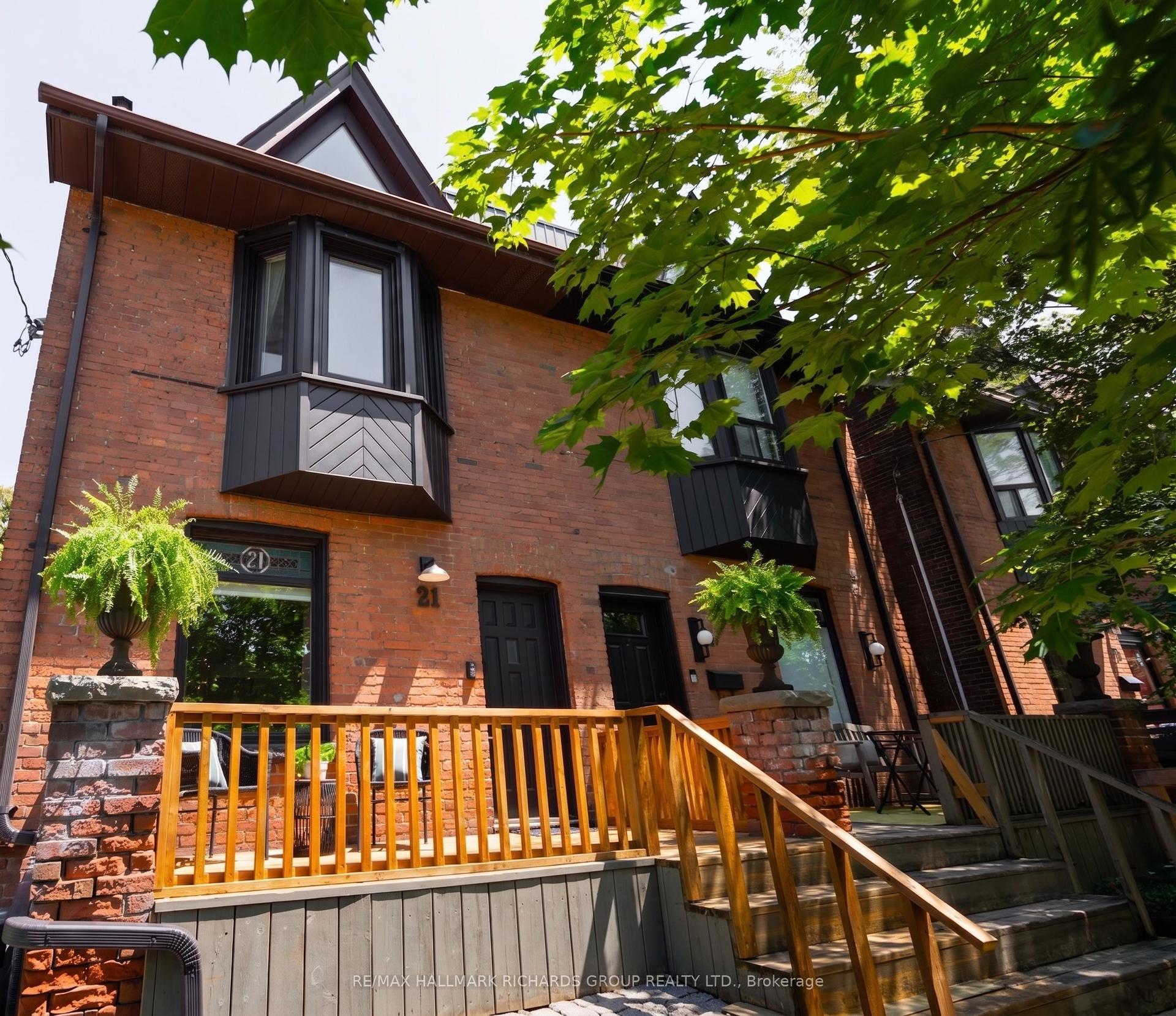 21 Bertmount Avenue, Toronto — Semi-Detached for sale, photo 1