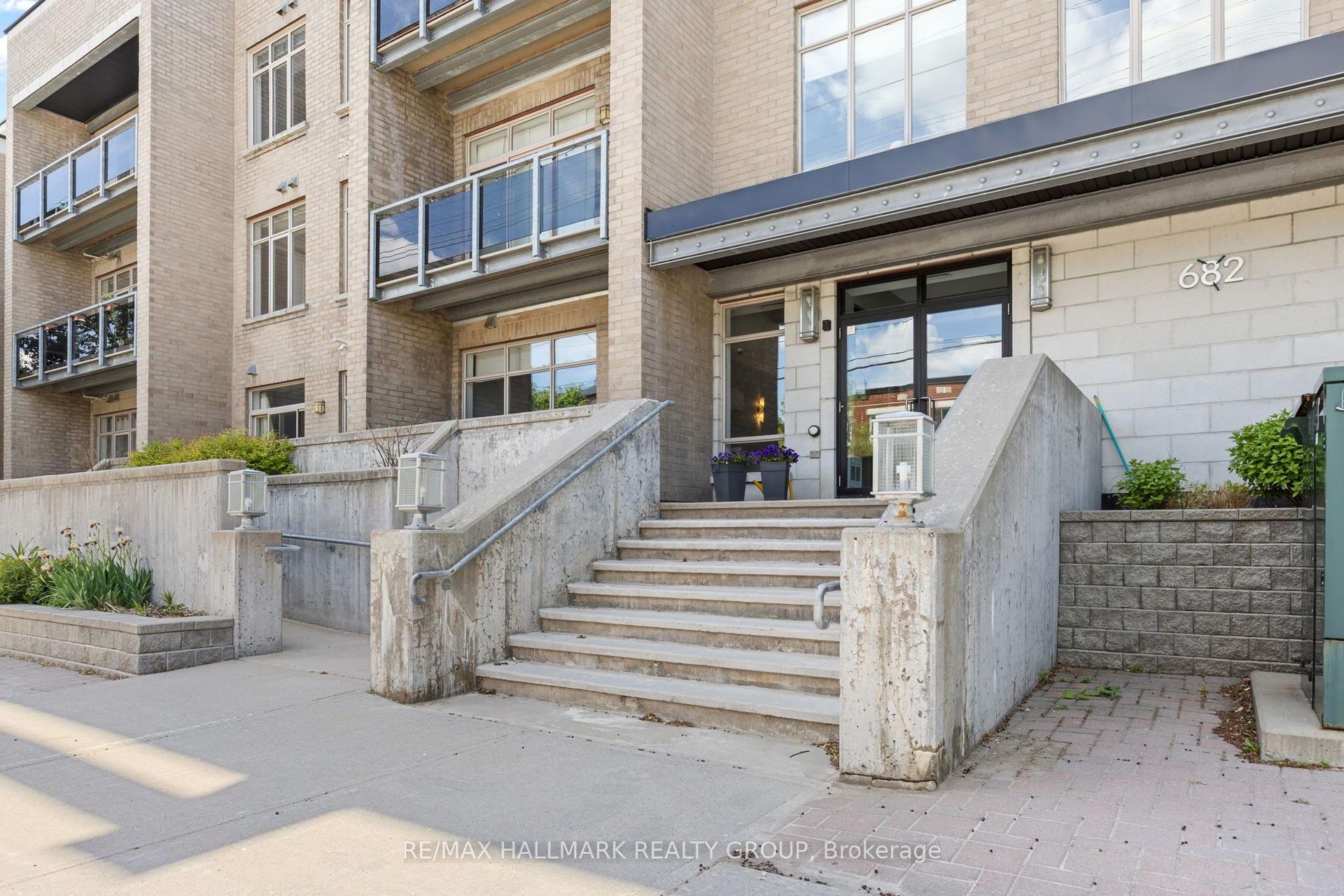 682 Churchill Avenue N 311 #311 — photo 1