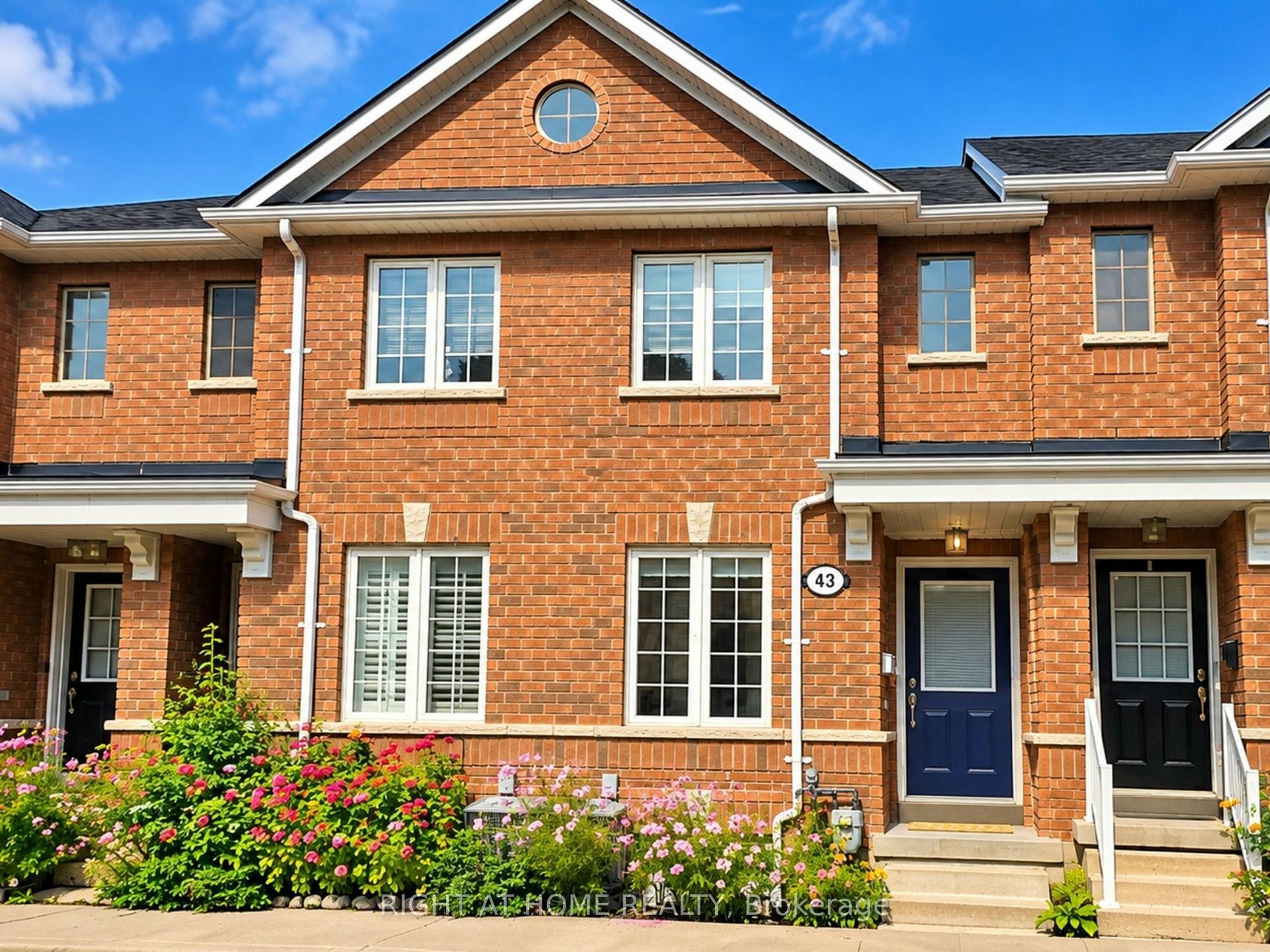 43 Brickworks Lane, Toronto — Condo Town for sale, photo 1