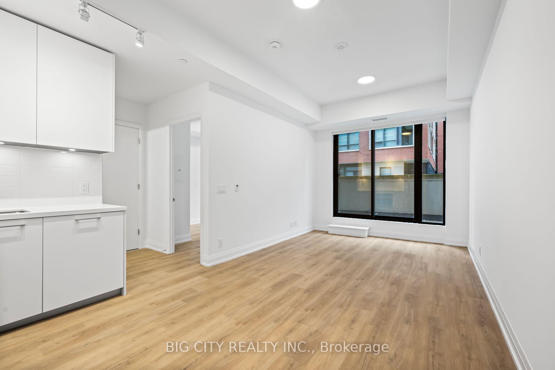 36 Brentcliffe Road 218 #218, Toronto — Condo for lease, photo 1