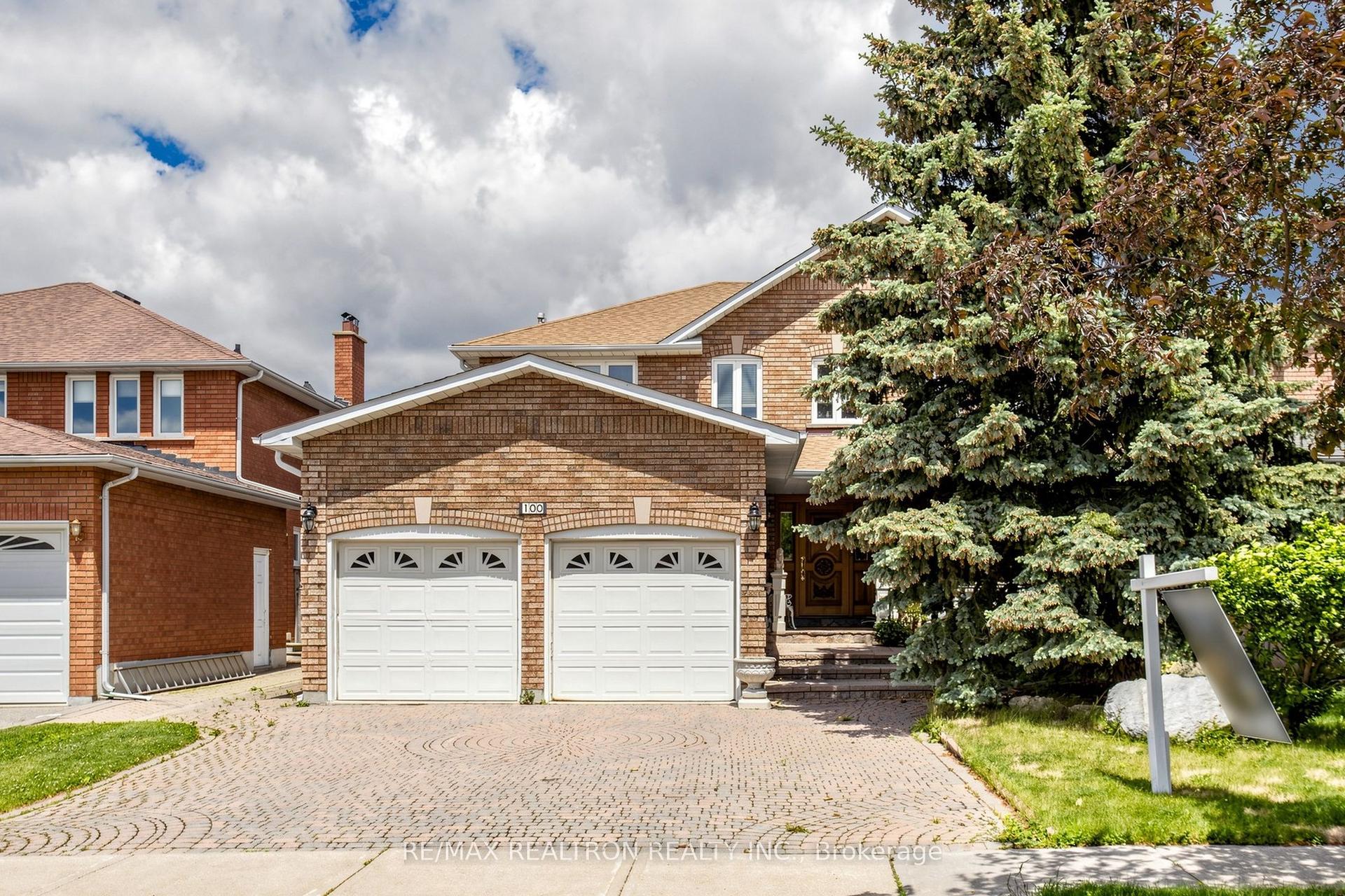 100 Gas Light Crescent — photo 1