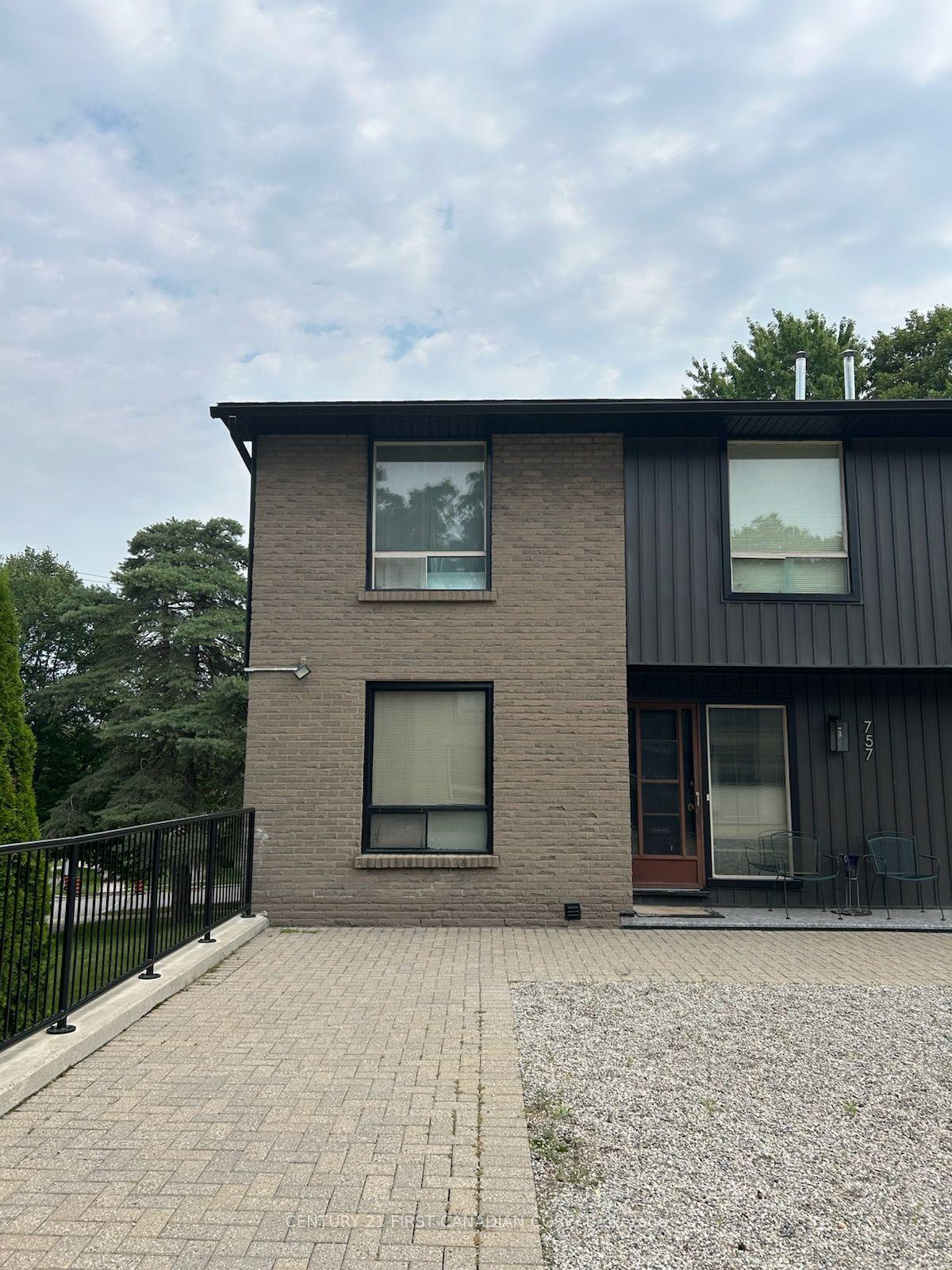 757 Berkshire Drive, London South — Condo Town for sale, photo 1