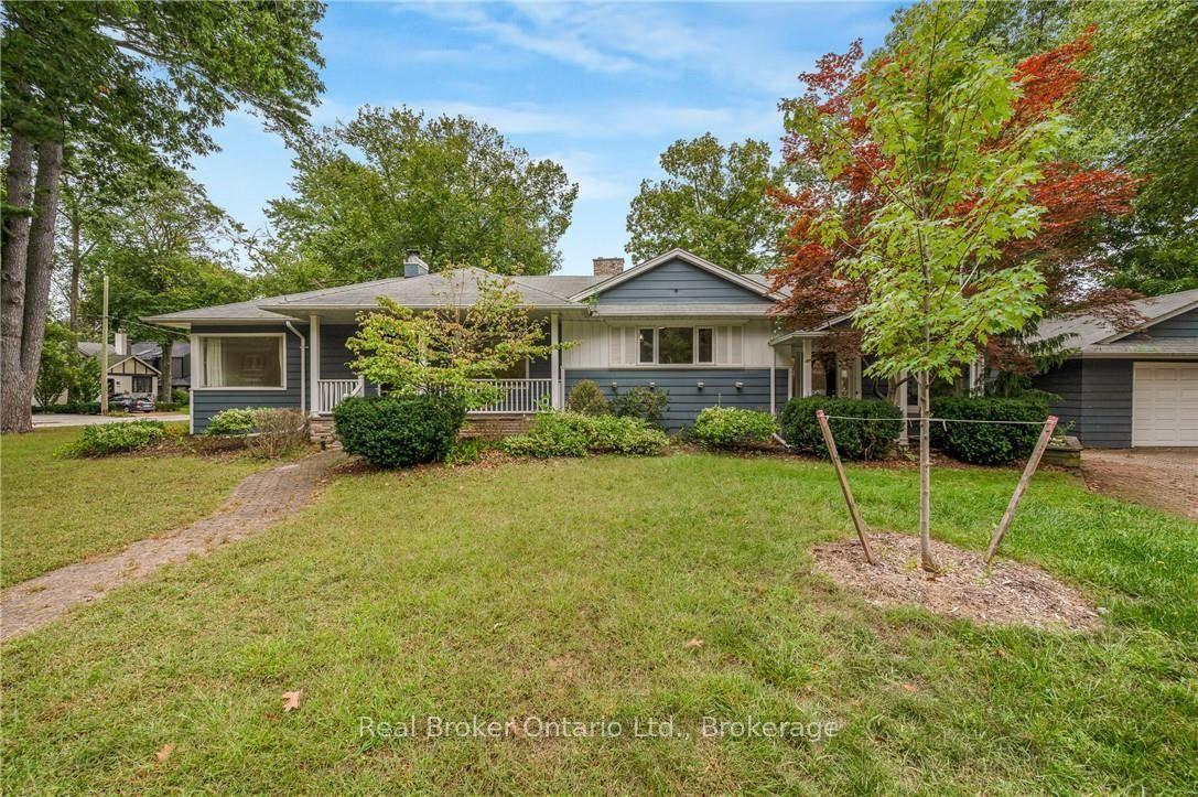 374 Spruce Street, Oakville — Detached for sale, photo 1