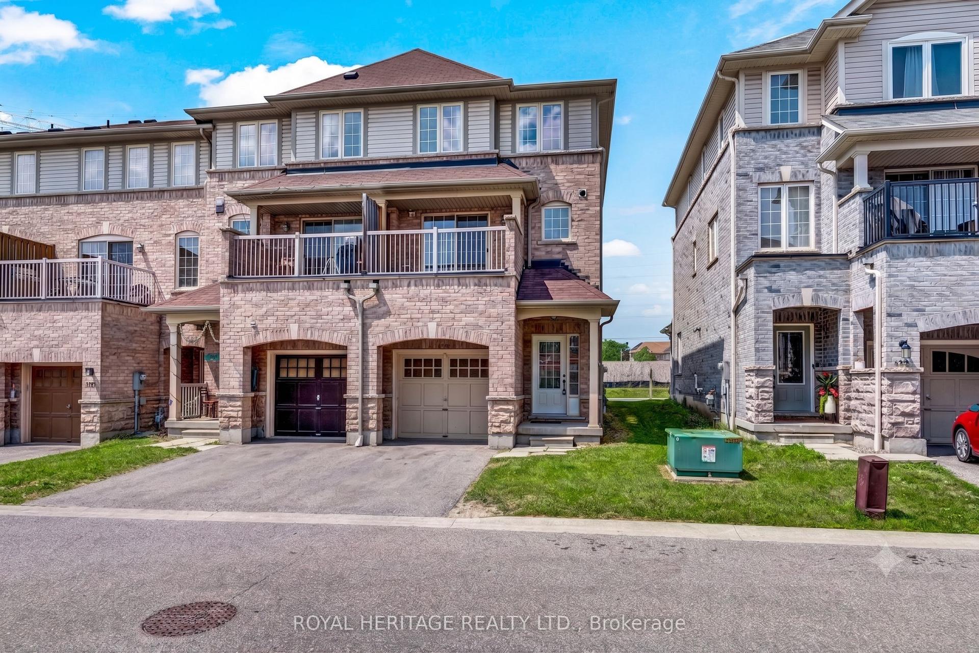 497 Rossland Road E, Ajax — Townhouse for sale, photo 1