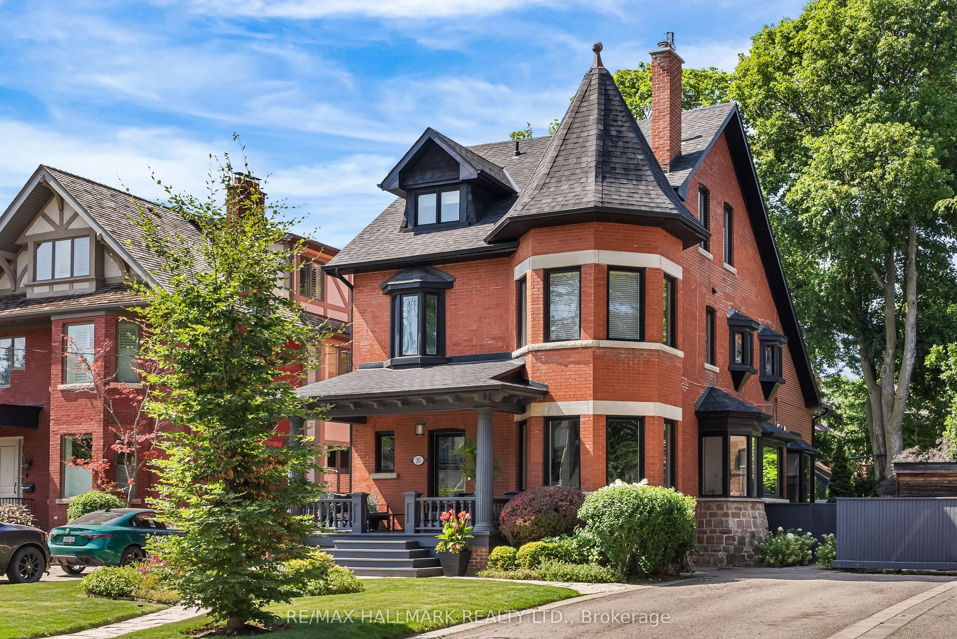26 Lytton Boulevard — photo 1