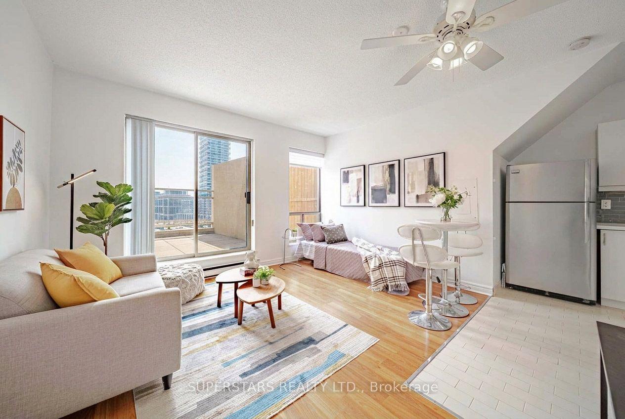 65 Scadding Avenue PH16 #PH16 — photo 1