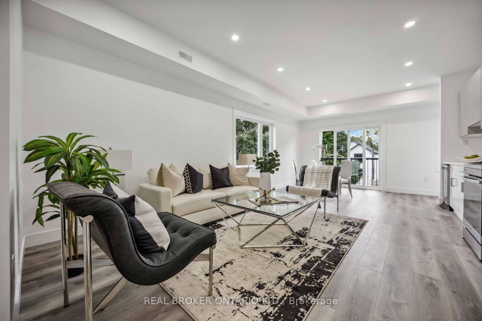 14 Hatfield Crescent 4 #4, Toronto — Multiplex for lease, photo 1