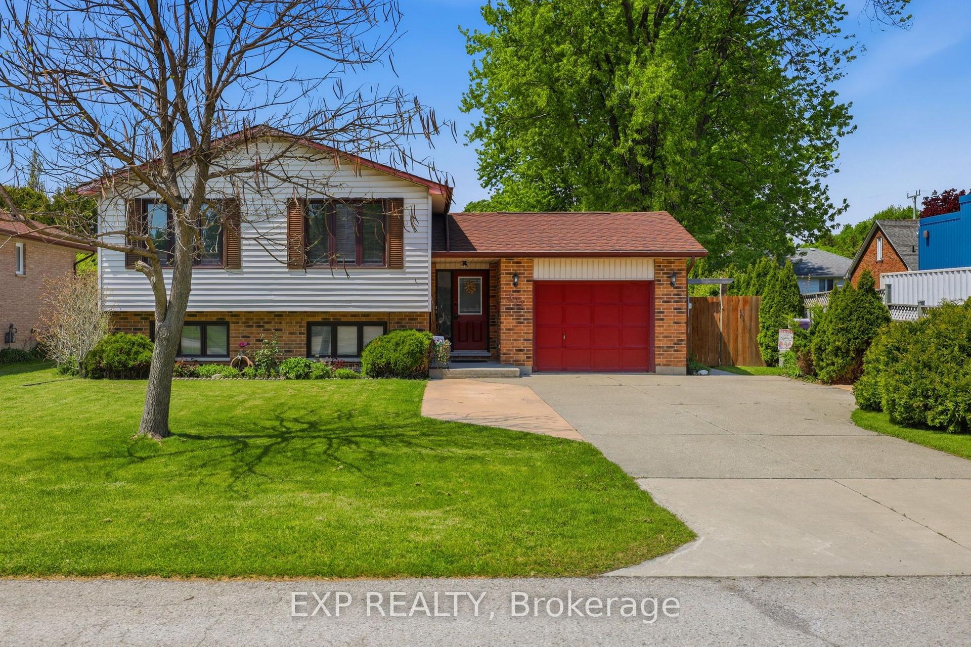 271 Anne Street — photo 1