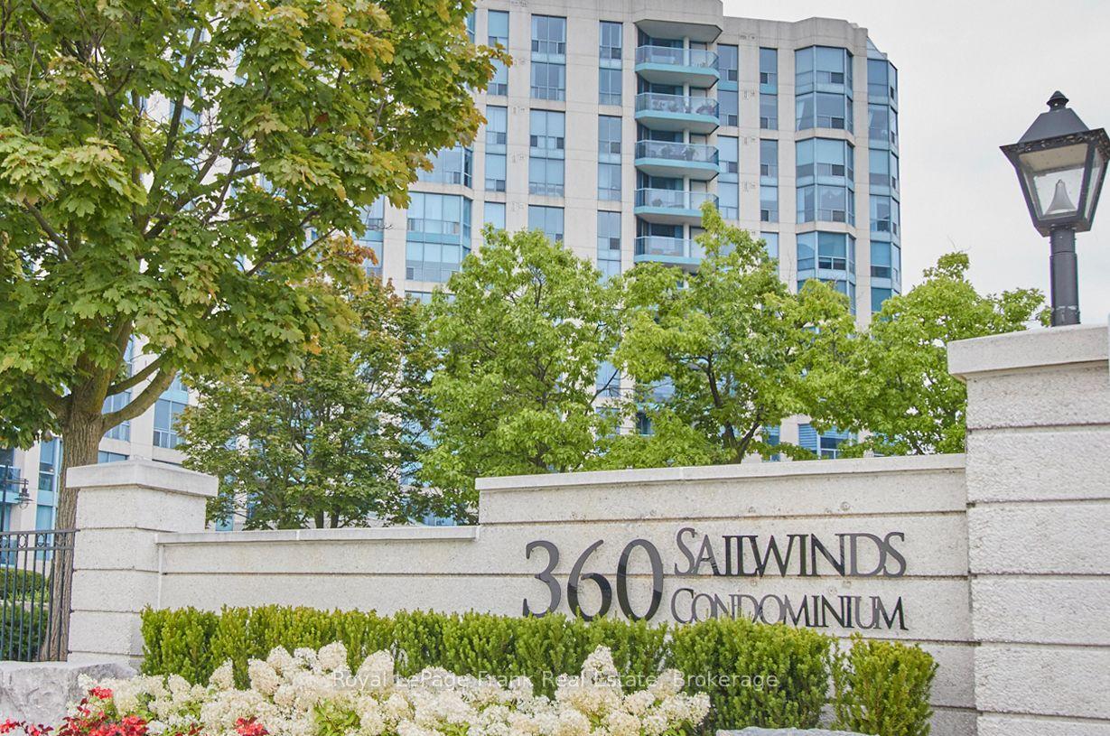 360 Watson Street W 1103 #1103, Whitby — Condo for sale, photo 1
