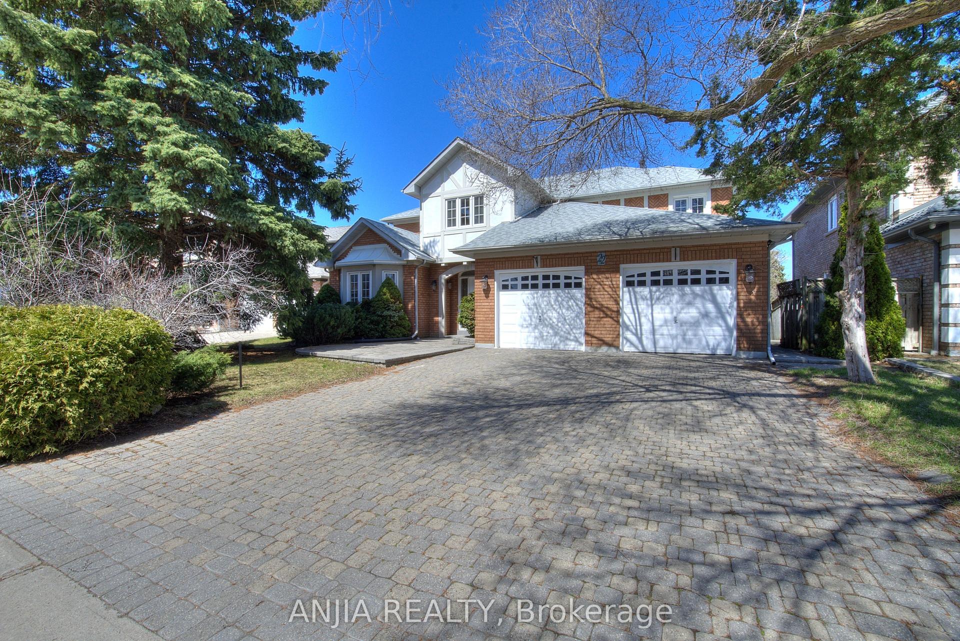 22 Chiltern Hill — photo 1