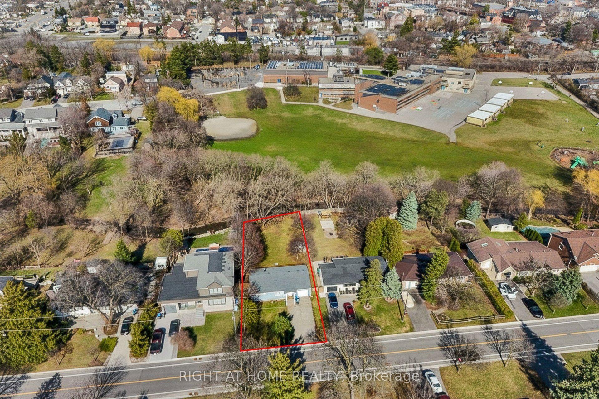 15 Pioneer Drive — photo 1