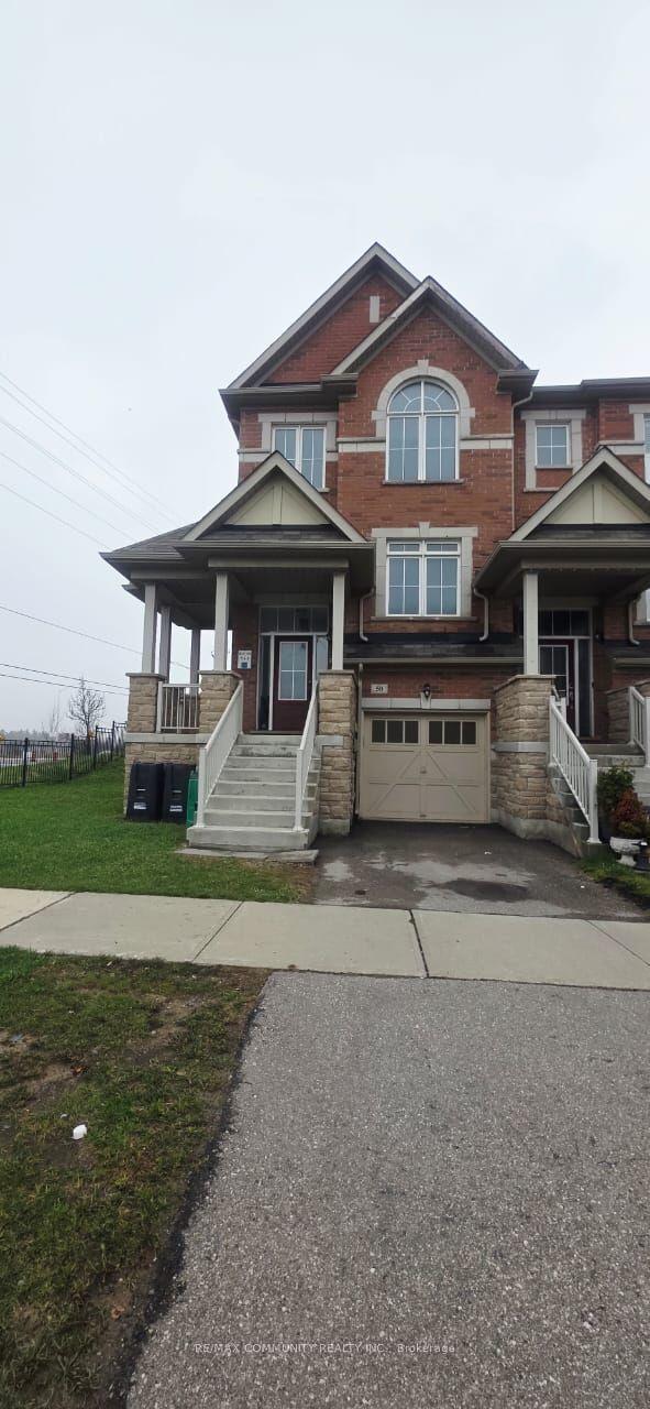 50 Rockman Crescent Upper #Upper — photo 1
