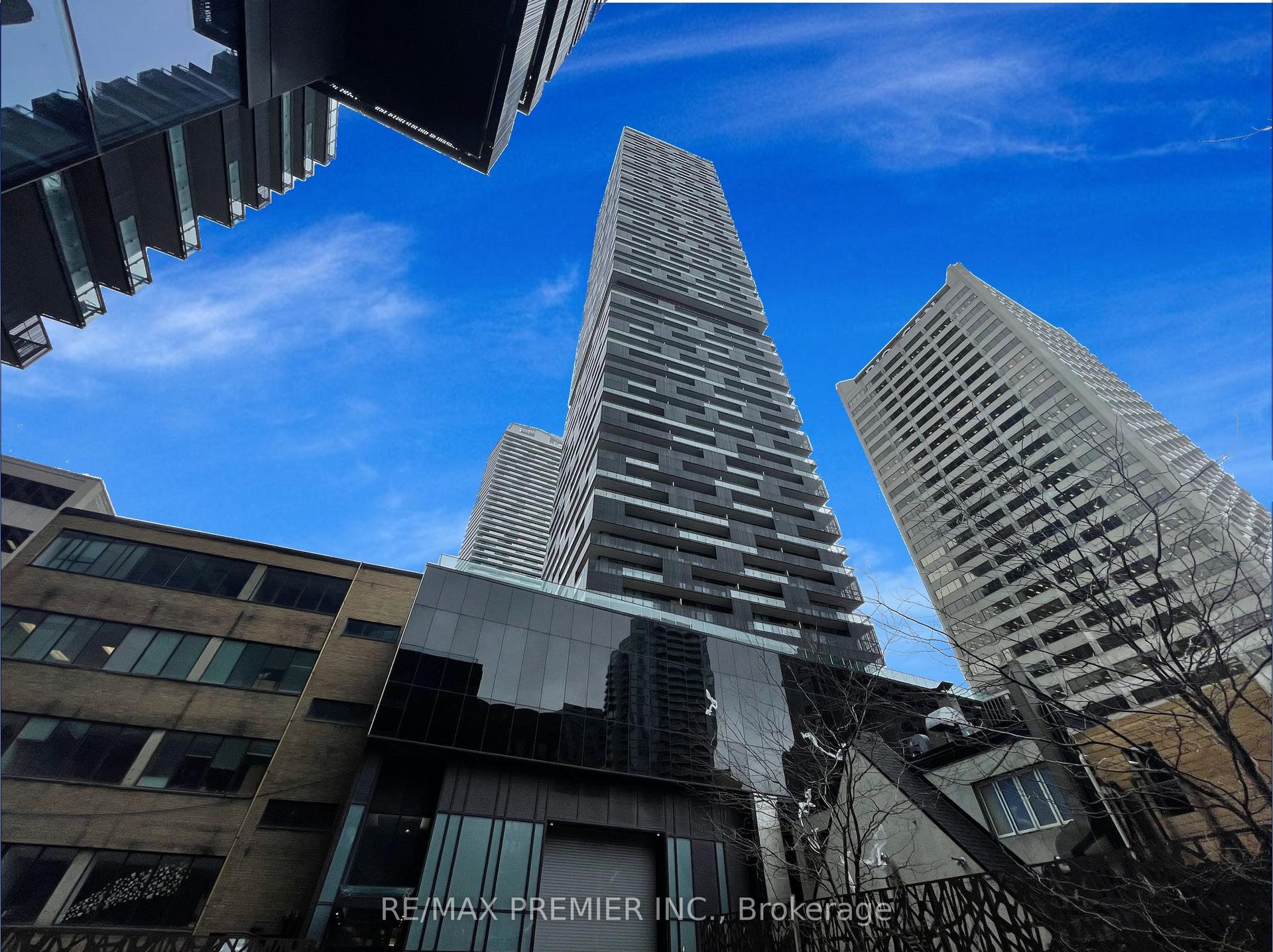 8 Eglinton Avenue E 4301 #4301 — photo 1