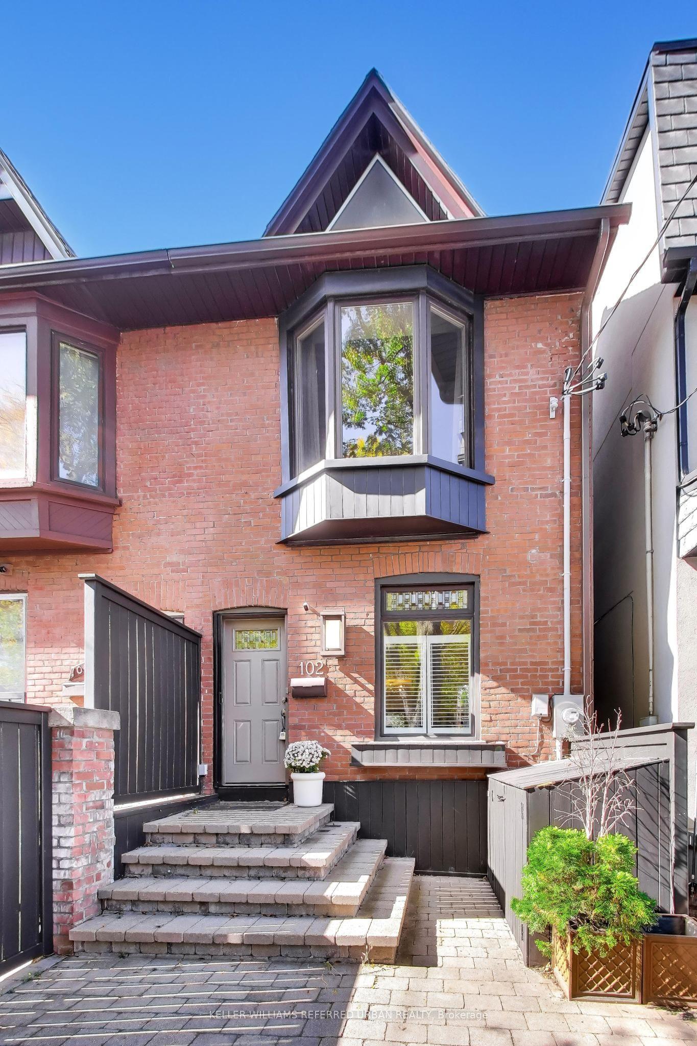 102 Gough Avenue, Toronto — Semi-Detached for sale, photo 1