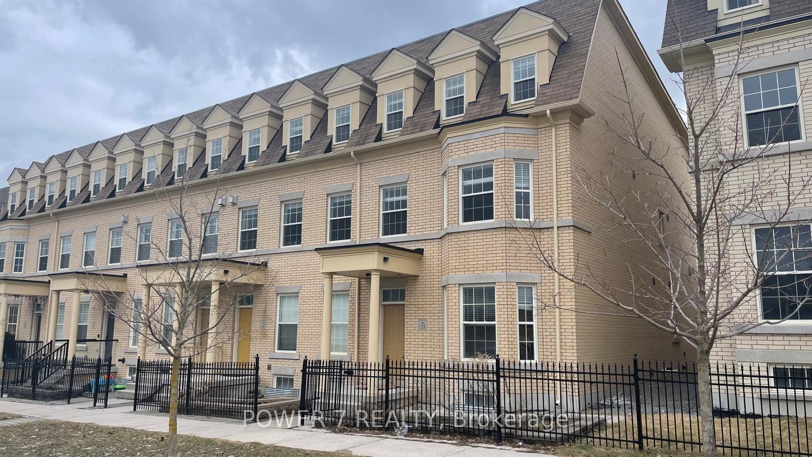 23 Donald Buttress Boulevard E Lower #Lower — photo 1