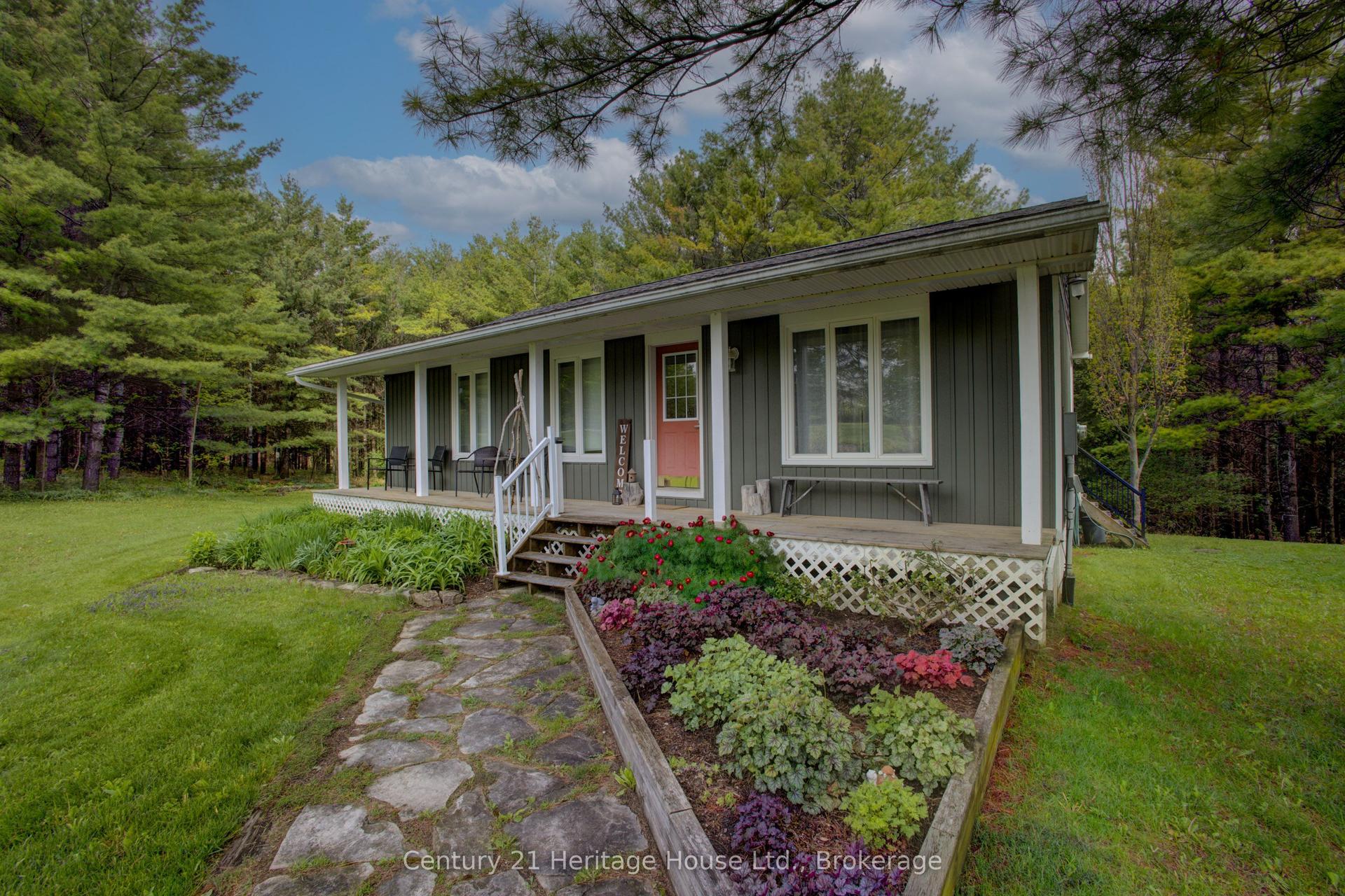 262845 Varney Road — photo 1