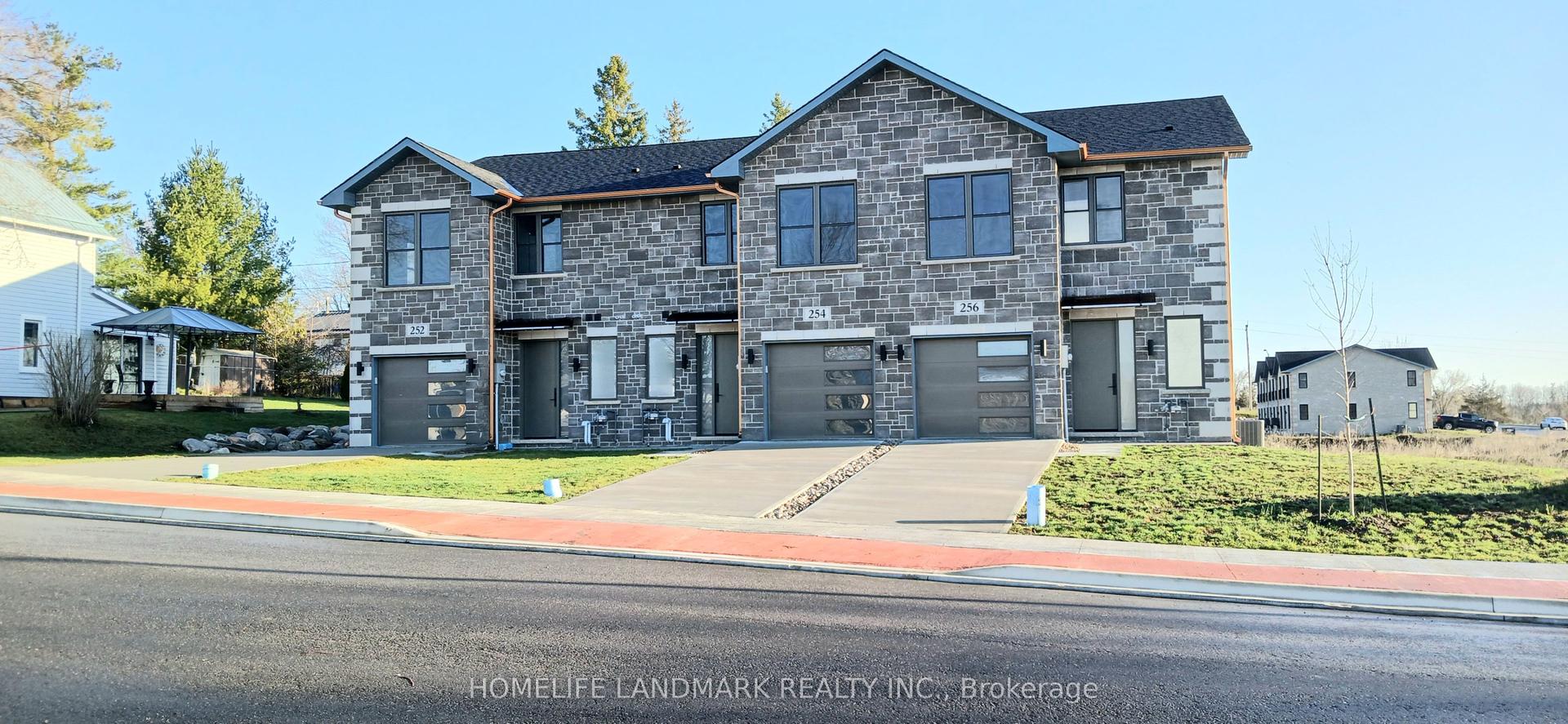 254 Naseby Street, Trent Hills — Townhouse for sale, photo 1