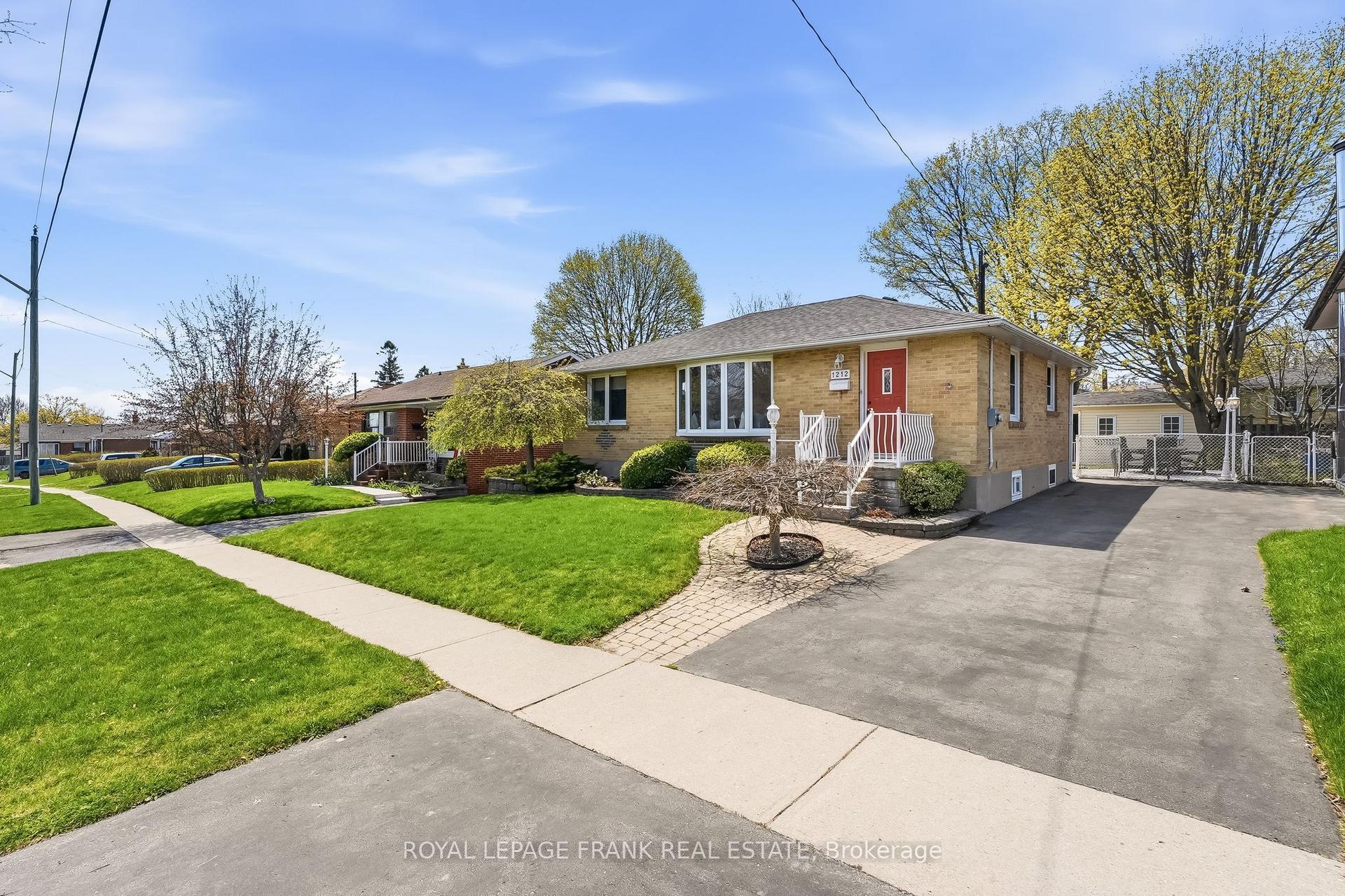 1212 Valley Drive — photo 1
