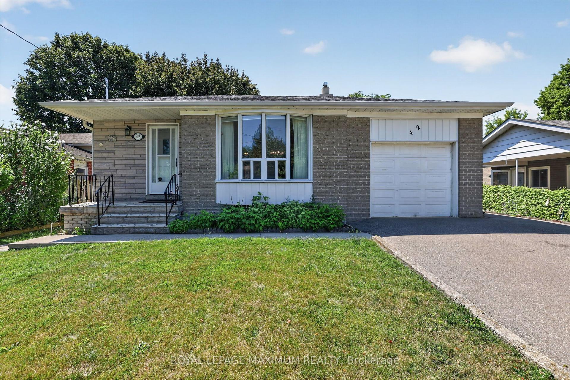 42 Pergola Road, Toronto — Detached for sale, photo 1
