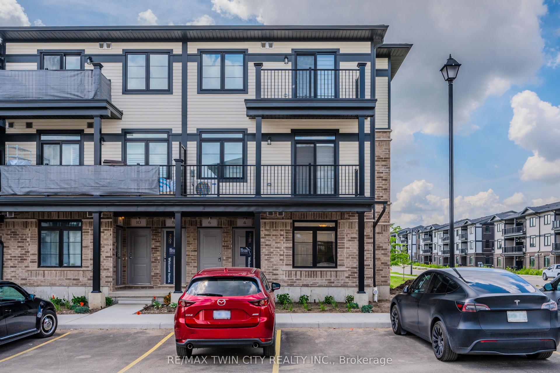 39 Lomond Lane, Kitchener — Condo Town for sale, photo 1