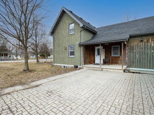 51 Huron Road — photo 1