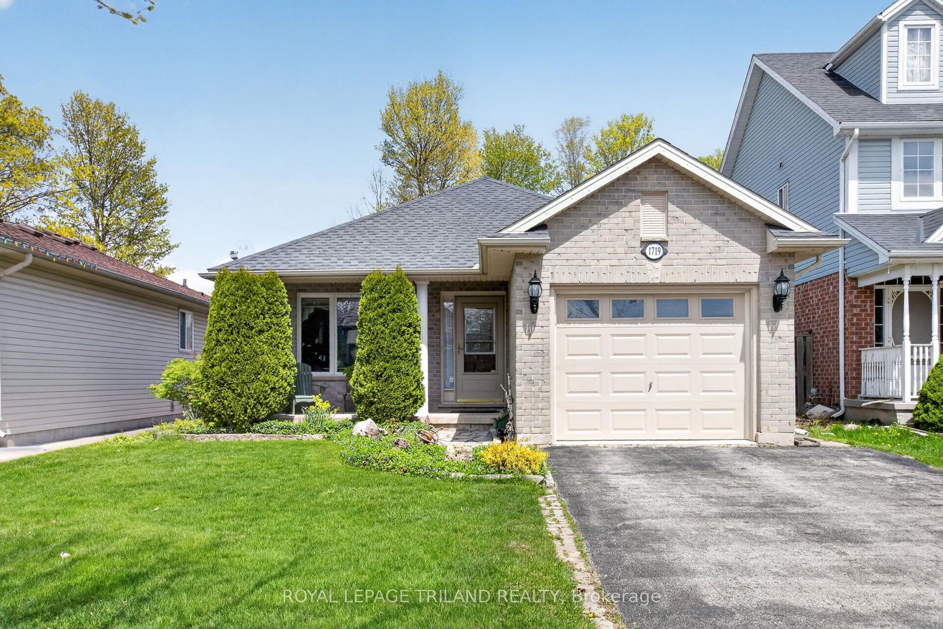 1719 Devos Drive — photo 1