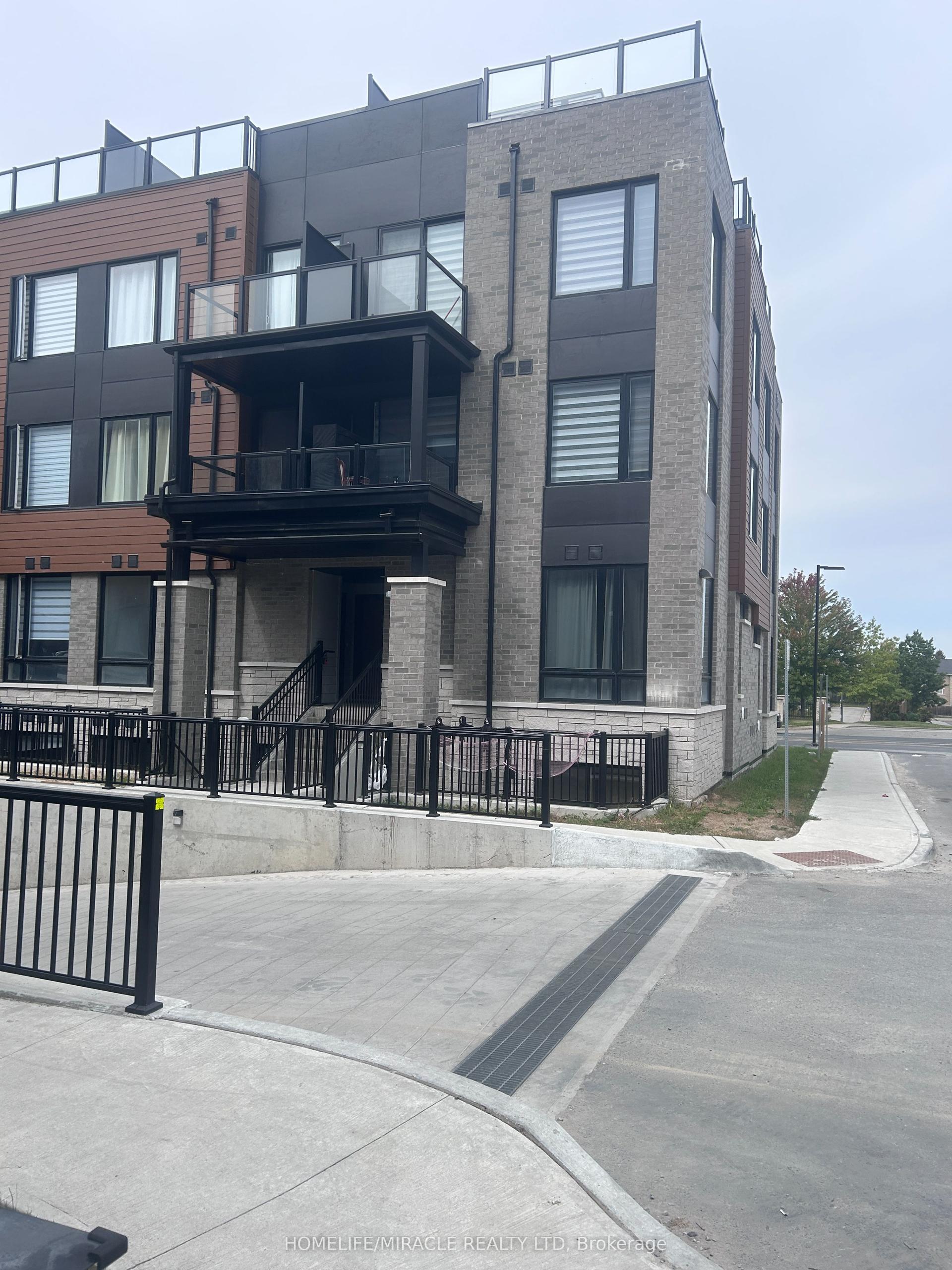 3175 Denison Street 20 #20, Markham — Condo Town for lease, photo 1