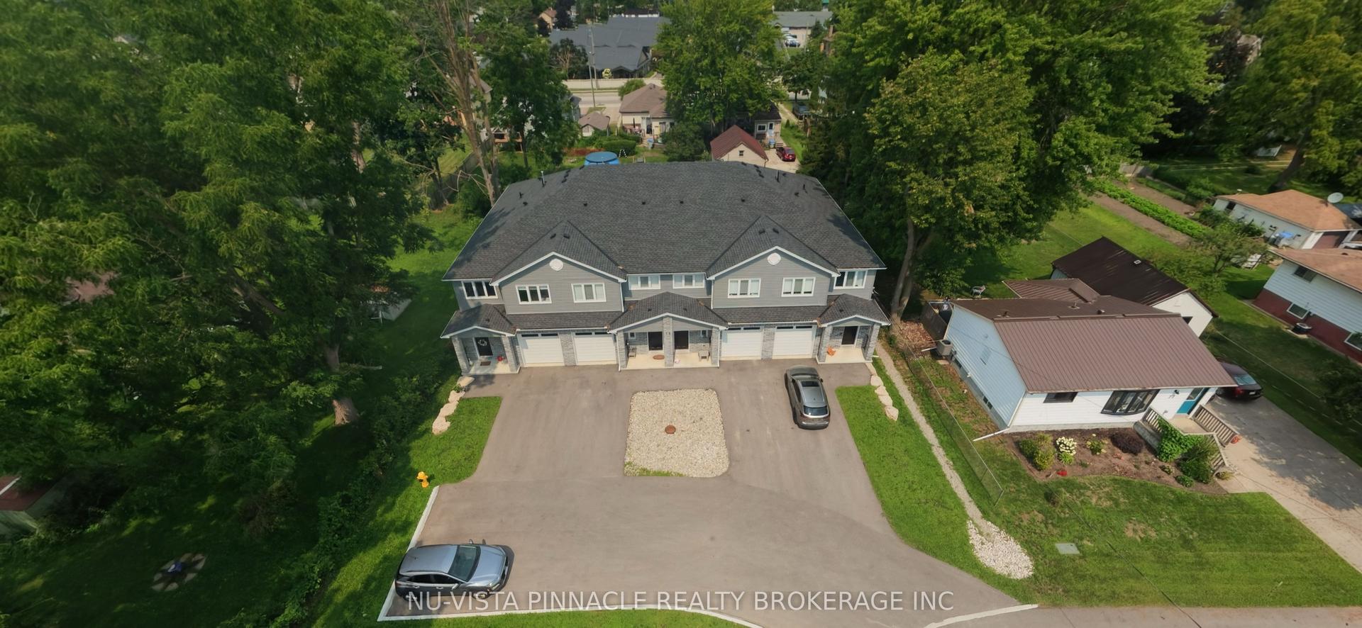 75 Doune Street, Strathroy-Caradoc — Multiplex for sale, photo 1